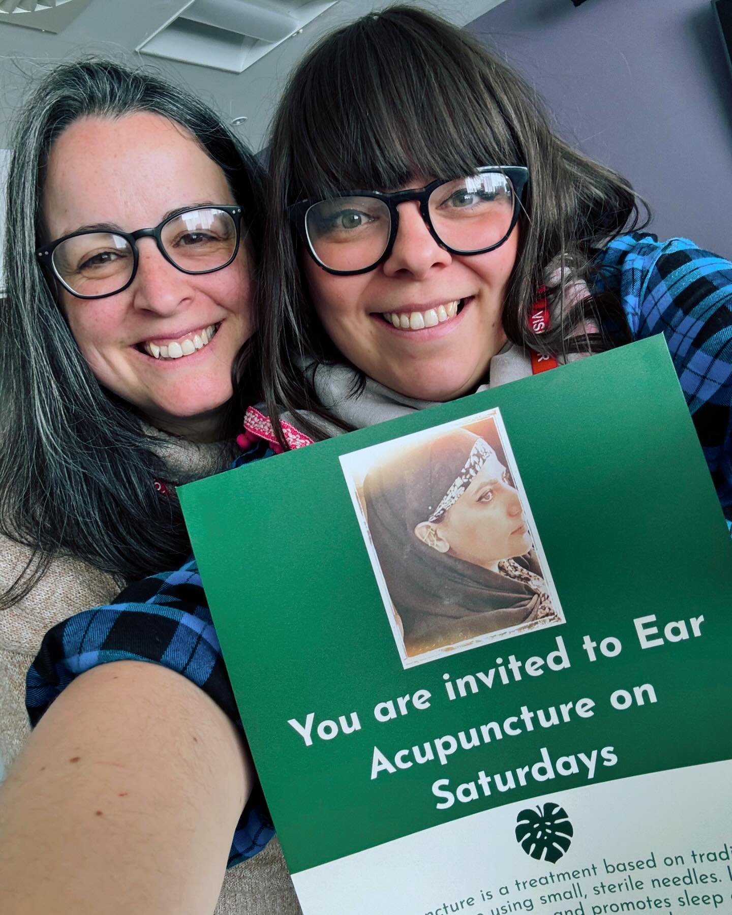✧ E A R  A C U P U N C T U R E ✧

Had a great morning volunteering with @florence_diazz providing auricular acupuncture for refugees. 

We use the NADA protocol during these volunteering sessions which includes the inversion of five needles bilateral