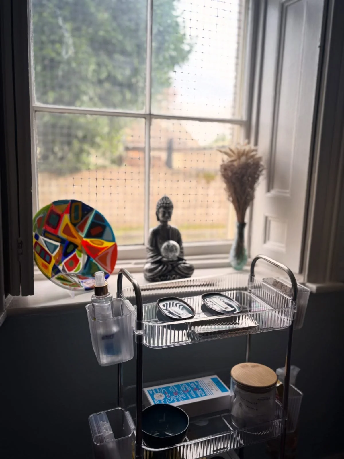 ✦ C O M I N G  S O O N ✦

A quiet corner of the new treatment room in @kingshillhouse sunlight, stillness, and the feeling of something unfolding.

After closing my clinics to relocate in the spring, I&rsquo;ve spent these past months dreaming, resha
