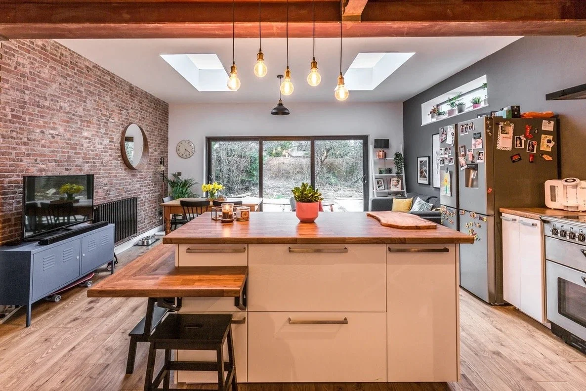 58b943_a969f7508f34458c8aac0b4dad632989~mv2 Large.jpeg