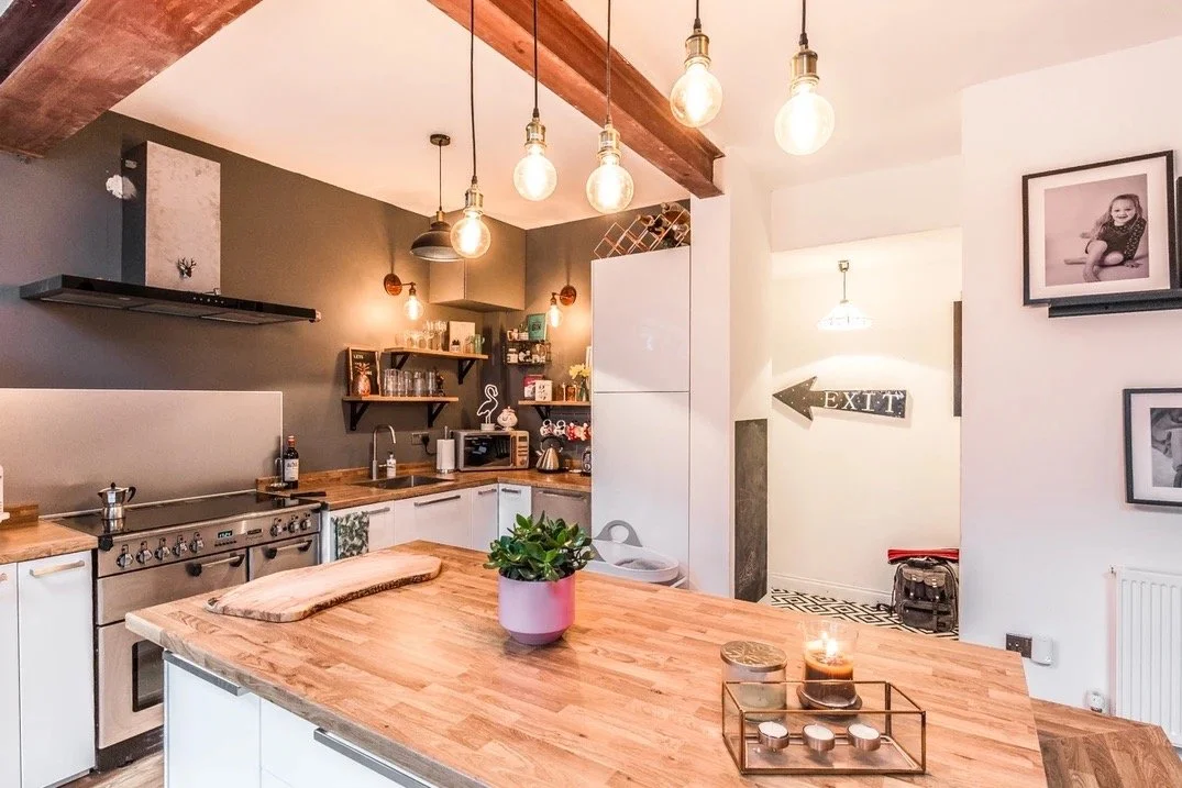 58b943_52304c1729054a8e876d83ca5c32d6a9~mv2 Large.jpeg