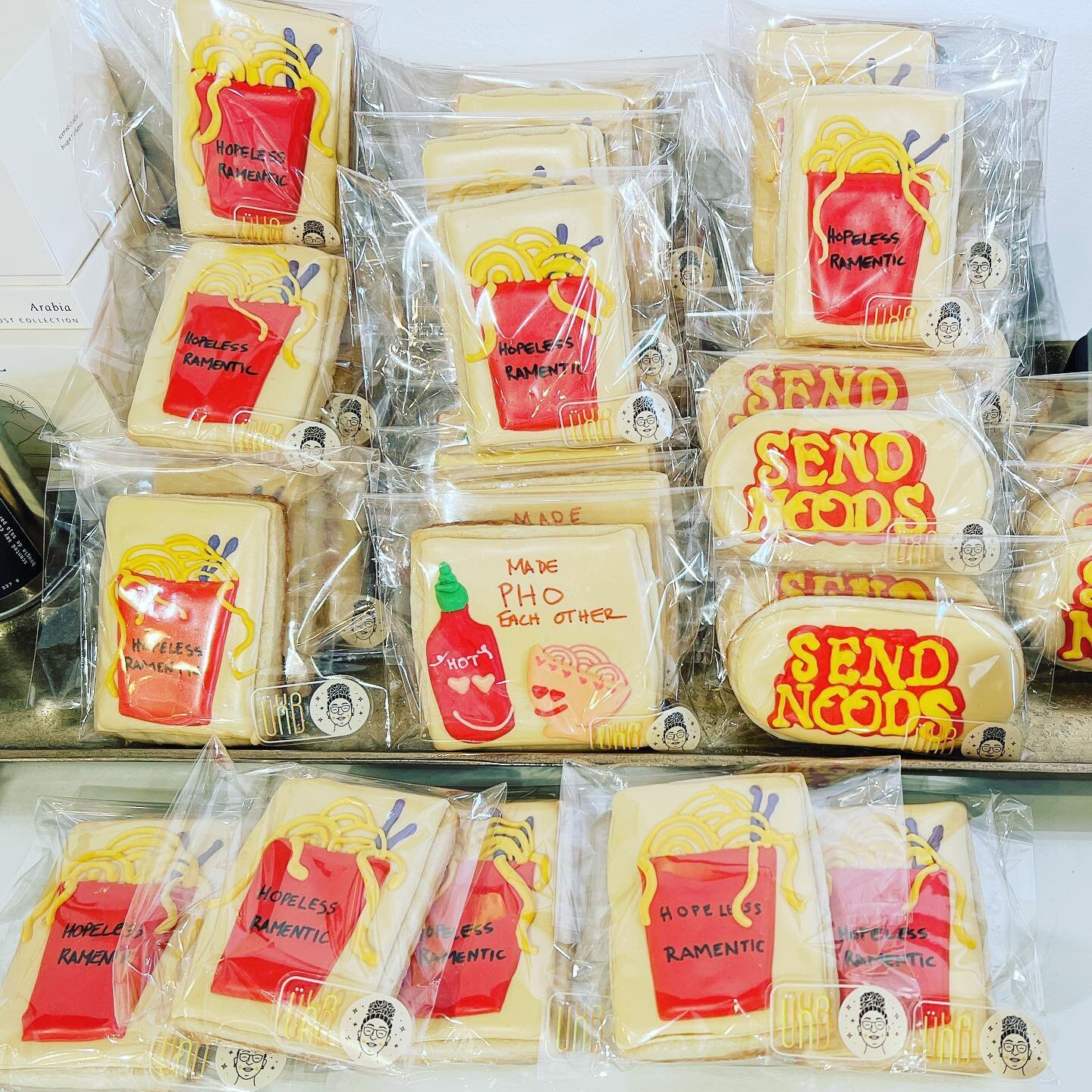 The only time it&rsquo;s appropriate to send noods 🍜😋 

A super fun collab with @misc.market last month 👩🏽&zwj;🍳

#phocookies #ramencookies #orlandosmallbusiness #orlandobaker #orlandocookies #talentedcookiers #customcookies