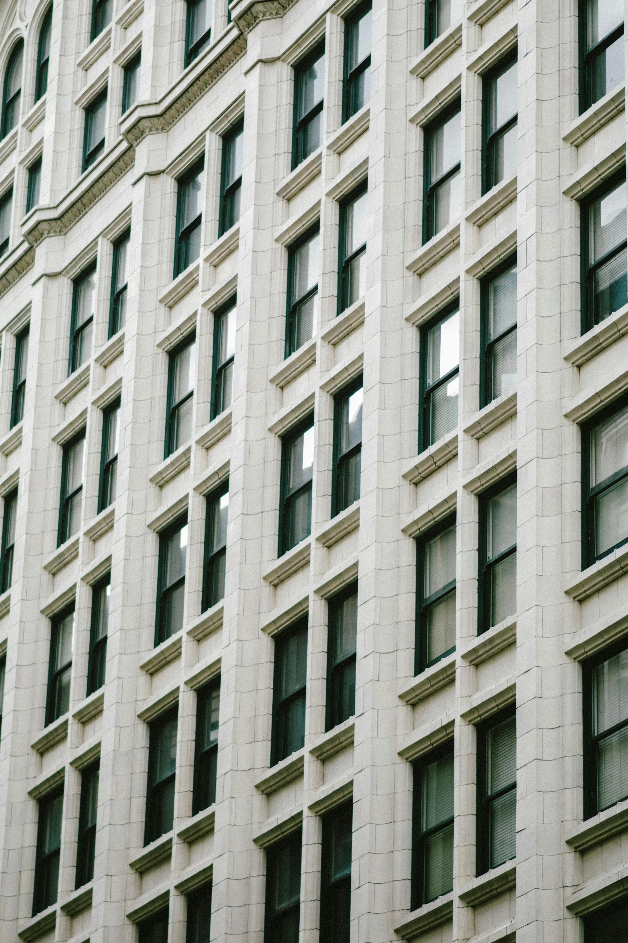SCPI en 2026 : investir dans l'immobilier sans les contraintes de la gestion locative