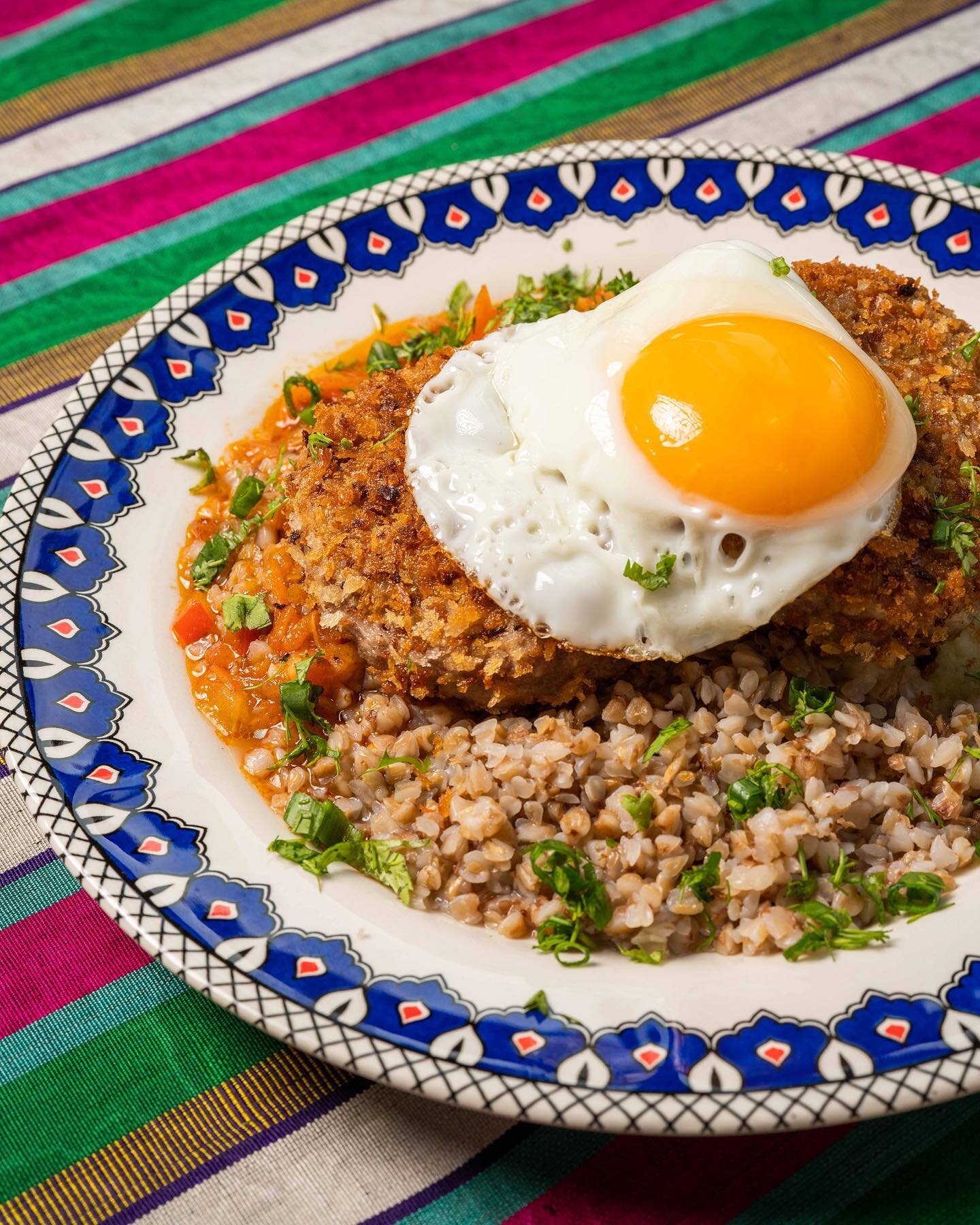 Now available - BIFSHTEKS

Beef cutlets, mashed potato, buckwheat, eggs and herbs. ✨ 

To book a table, please call 0545764444 or 045668751.

#ChinorDubai #Uzbekistan #UzbekCuisine #dubai
