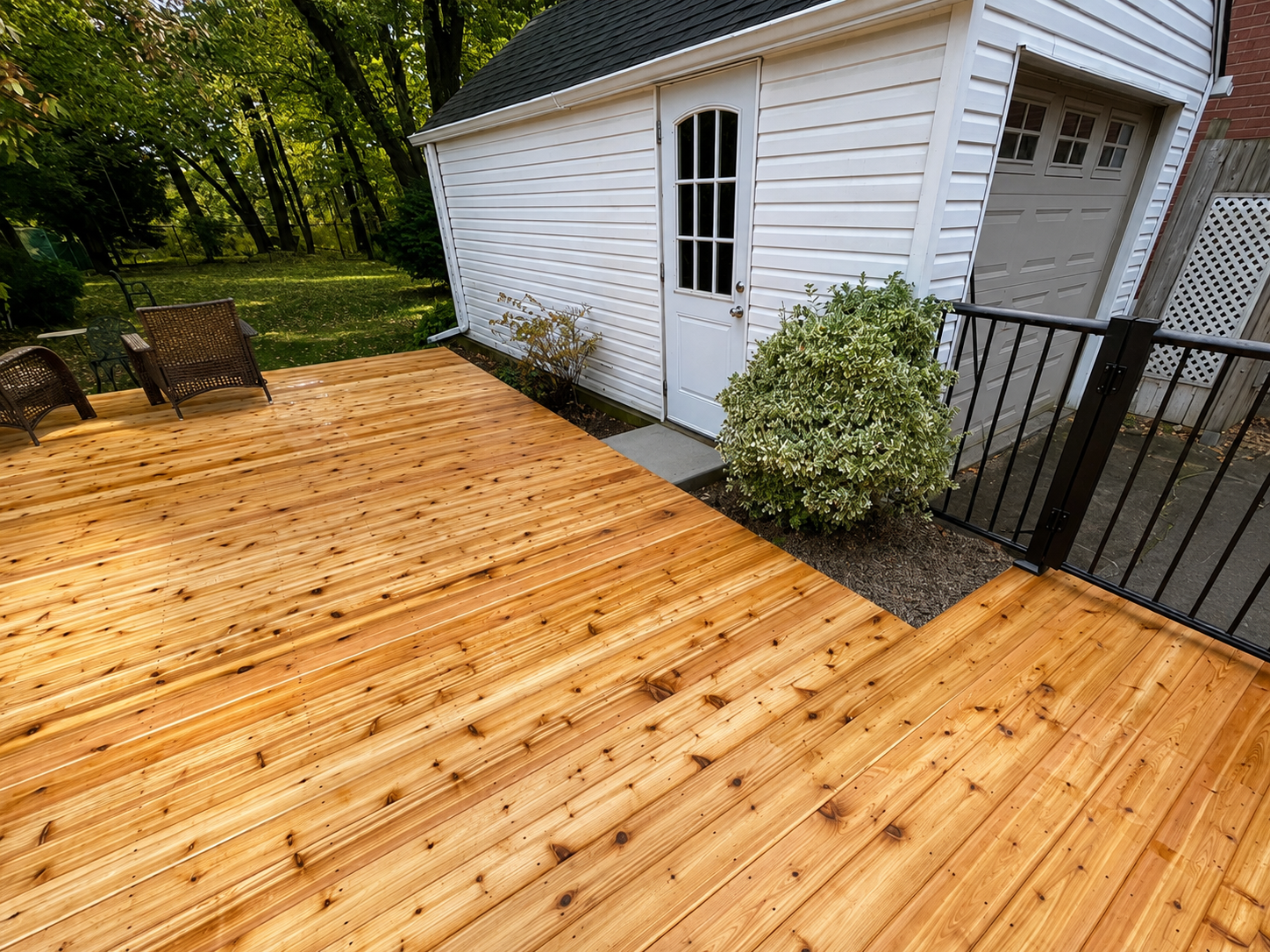cedar-backyard-deck-black-aluminum-gate