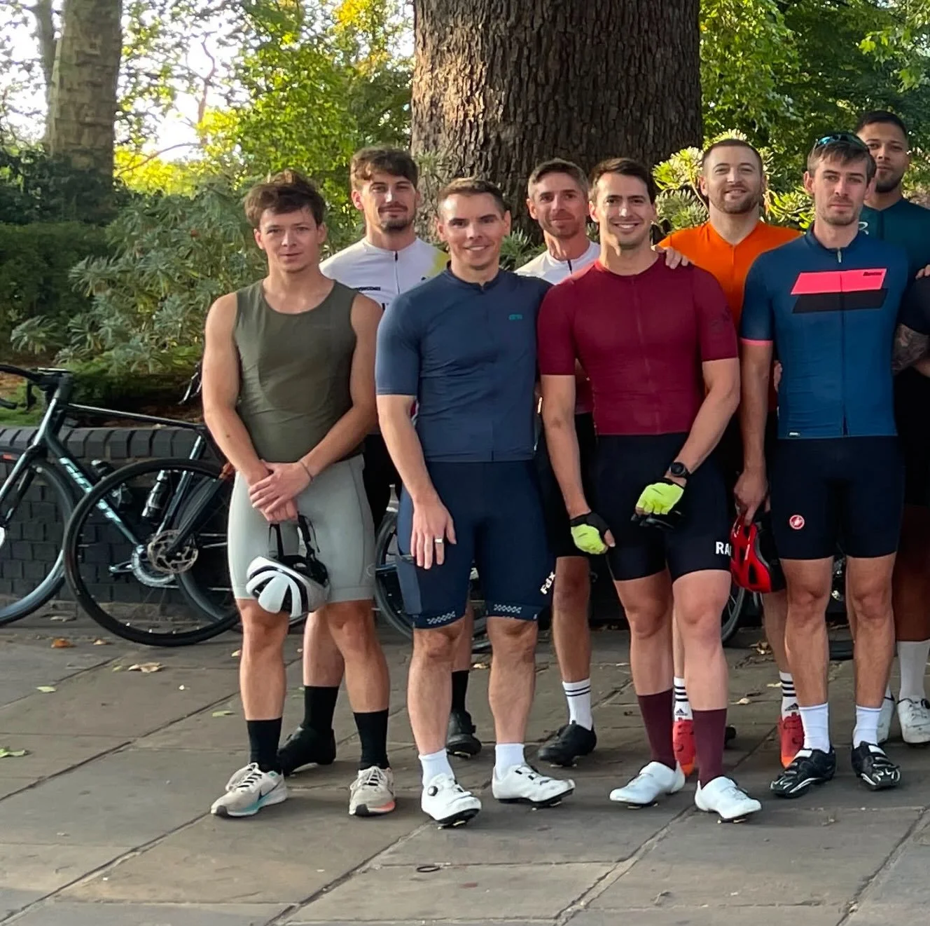 Summer definitely isn&rsquo;t over yet ☀️ 
Snaps from laps 📸 

#cycling #ldnriders #regentspark #lgbtq