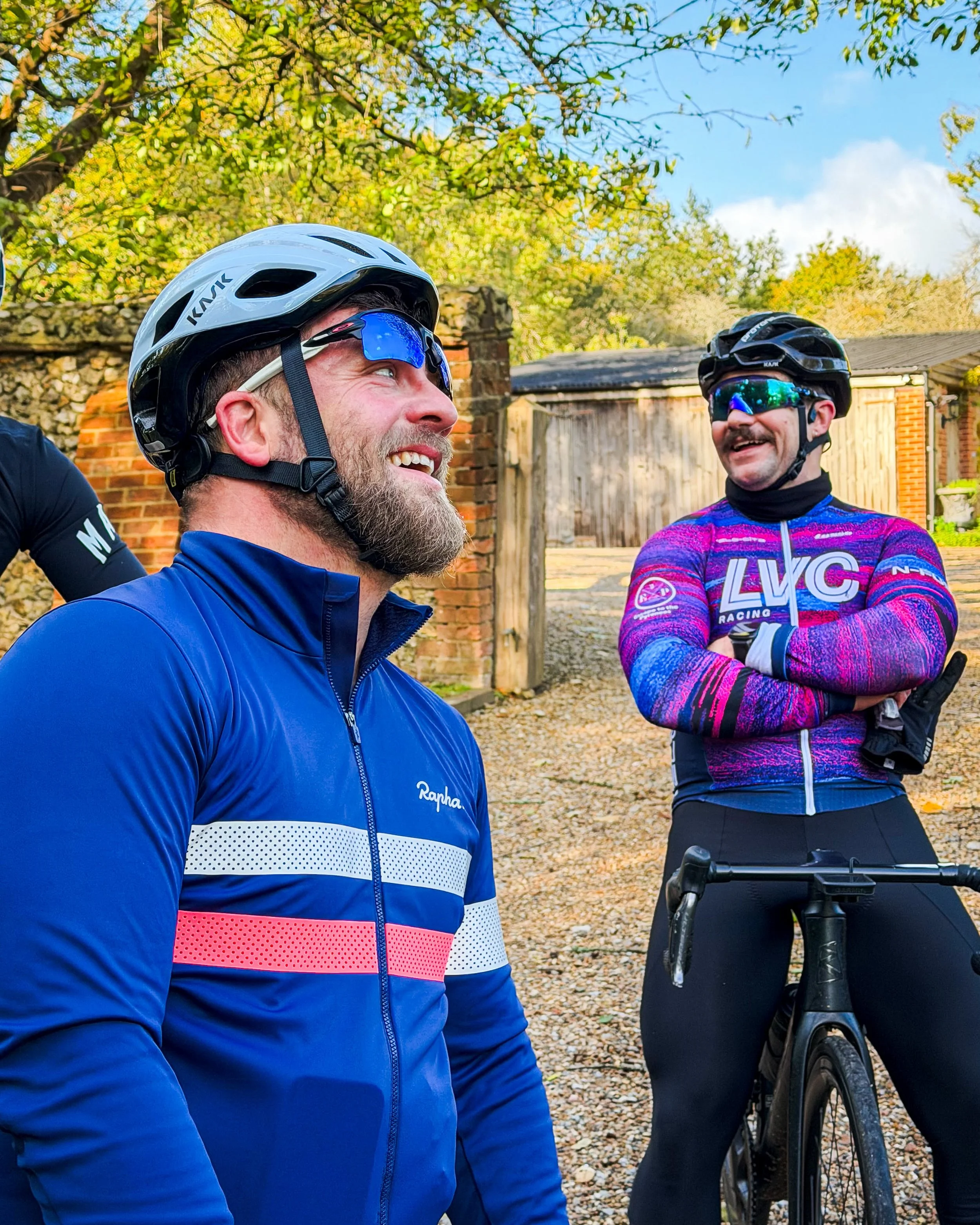 October wrapped 🍁✨

Early alarms, bike lights back on, golden country lanes and chilly after-work laps. And we wouldn&rsquo;t trade it for a thing. So many stunning photos, we might even need a second post&hellip;👀

#ldnriders #lgbtq #autumn #cycli