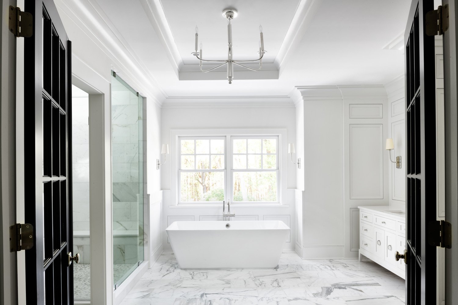 Master Bath - View to Tub.jpg