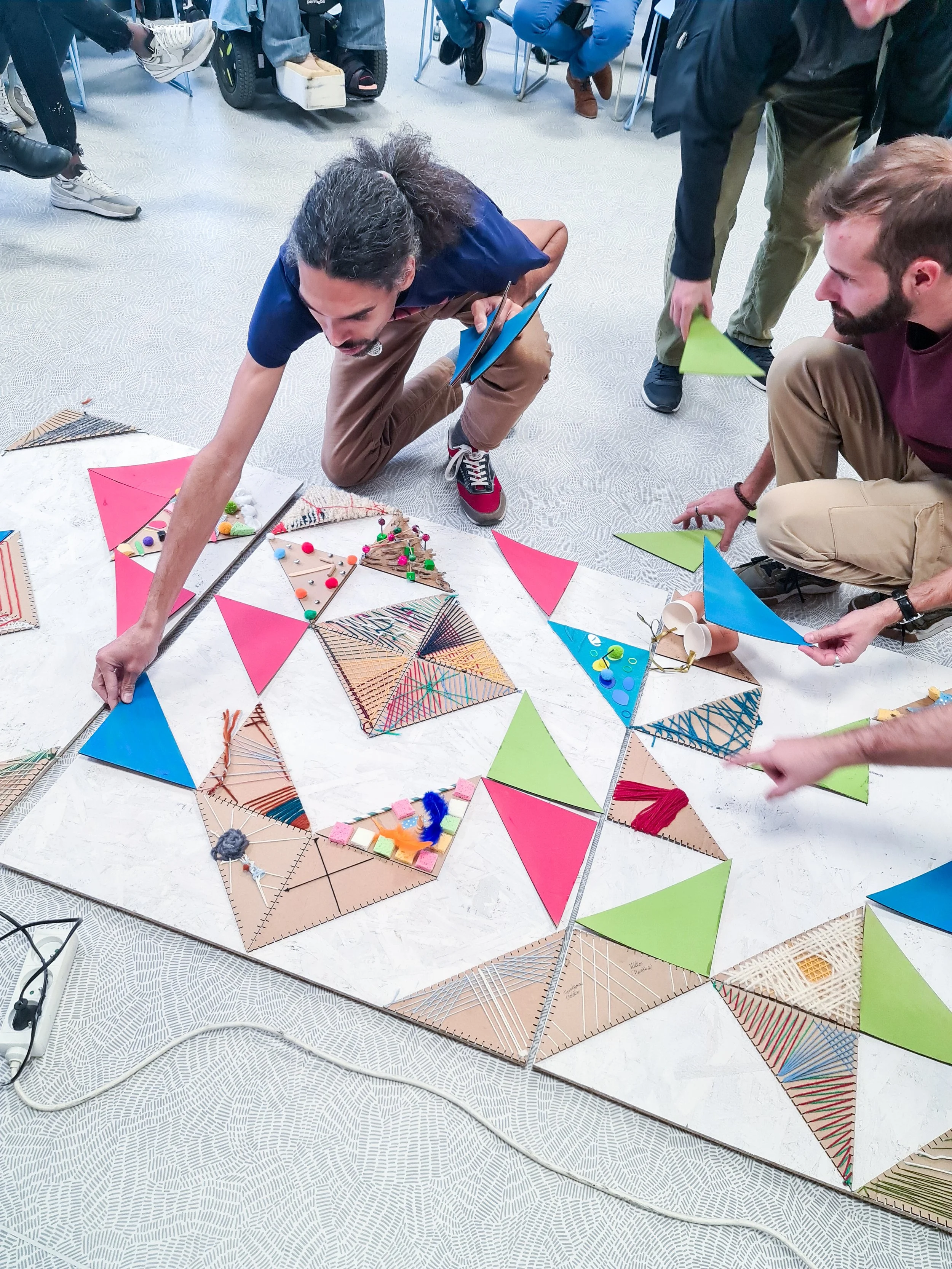 Participant du Team Building Fabricaion de tableau en bois pour la French Tech Méditerranée