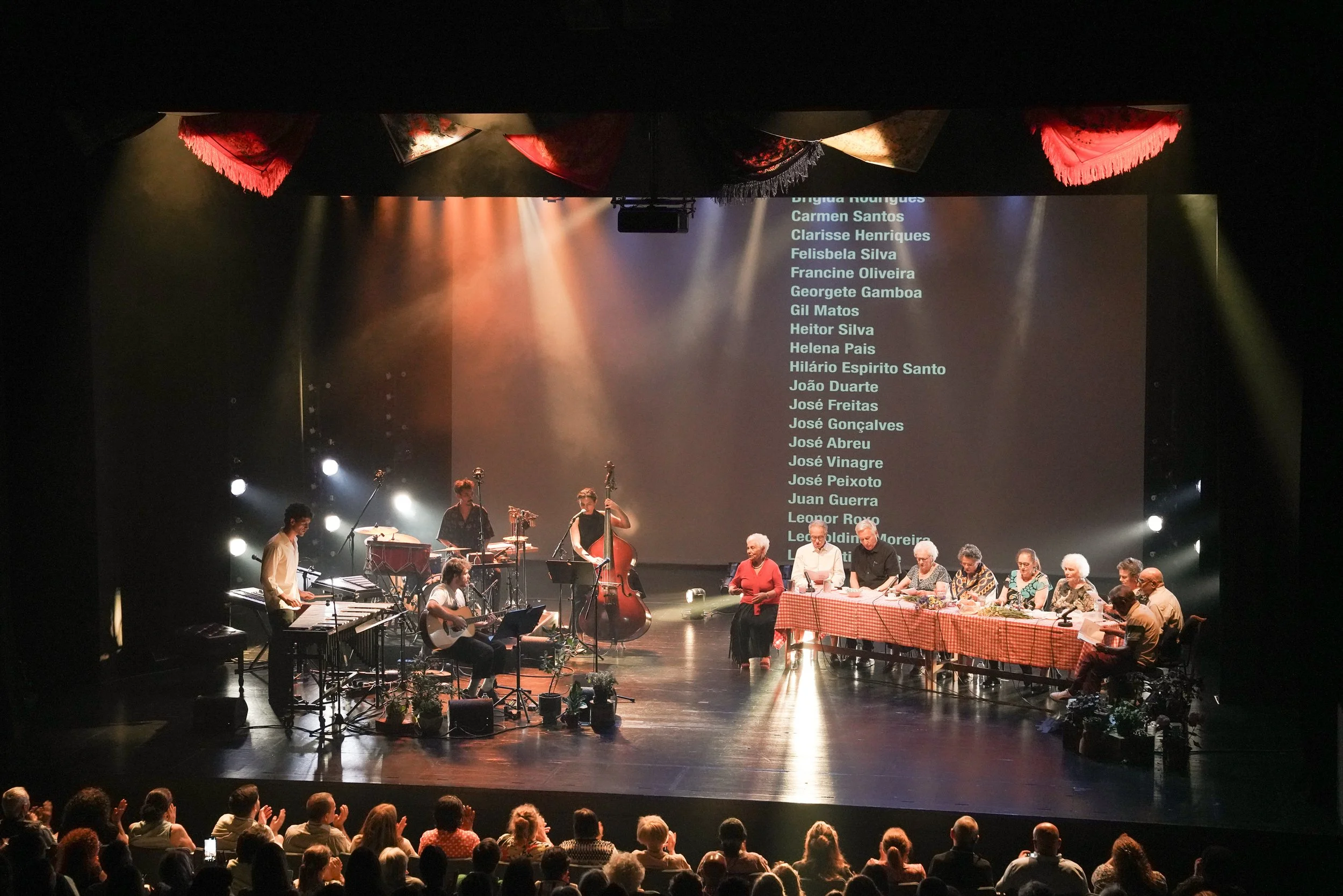 quatro quadras soltas.jpg