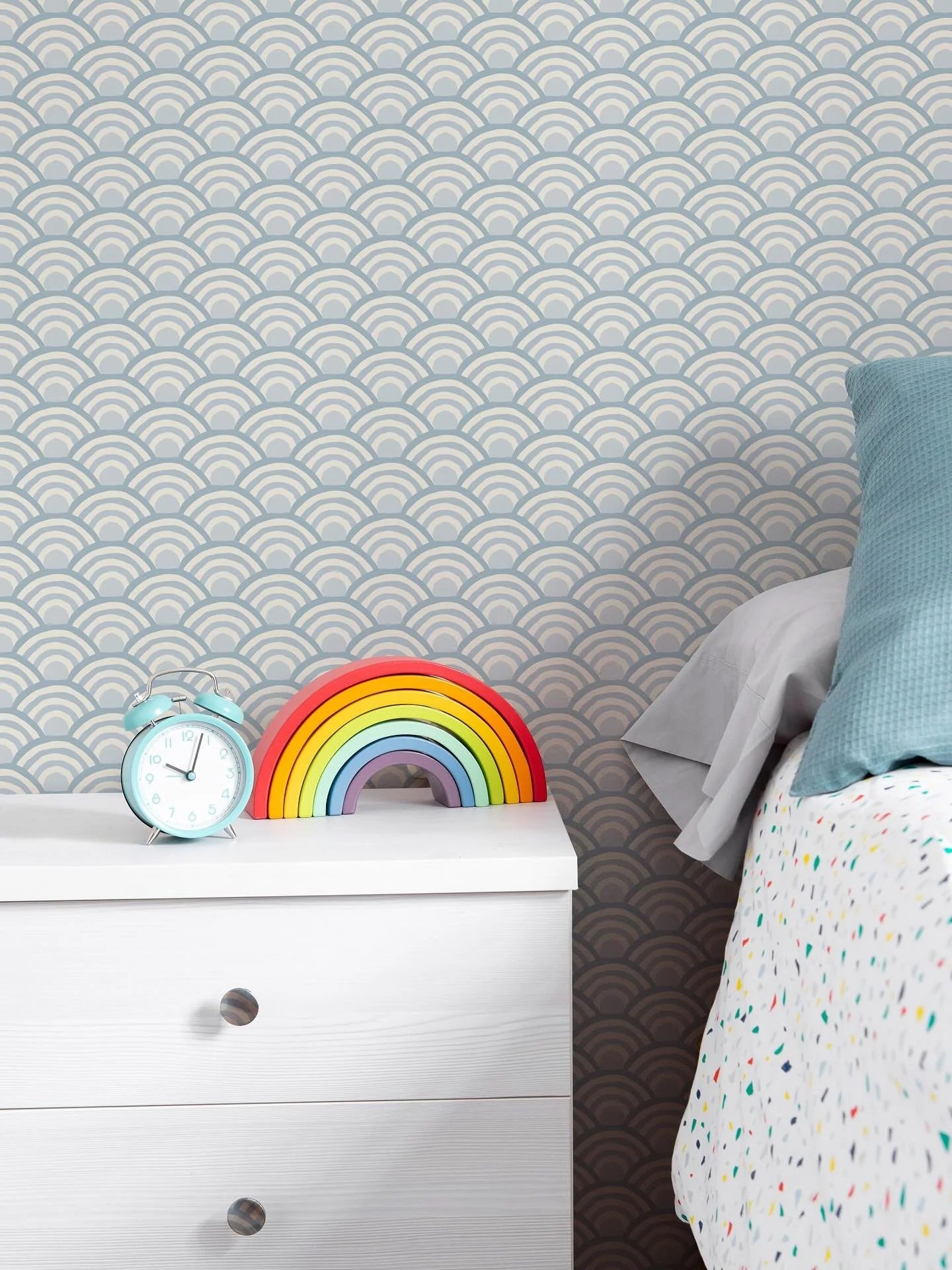 Bring calm and style into your space with this Classic Indigo Japanese Seigaiha Waves Geometric wallpaper. The soft light gray-blue tones and timeless wave pattern create a serene, modern look perfect for bedrooms, nurseries, or creative corners 🌊
A