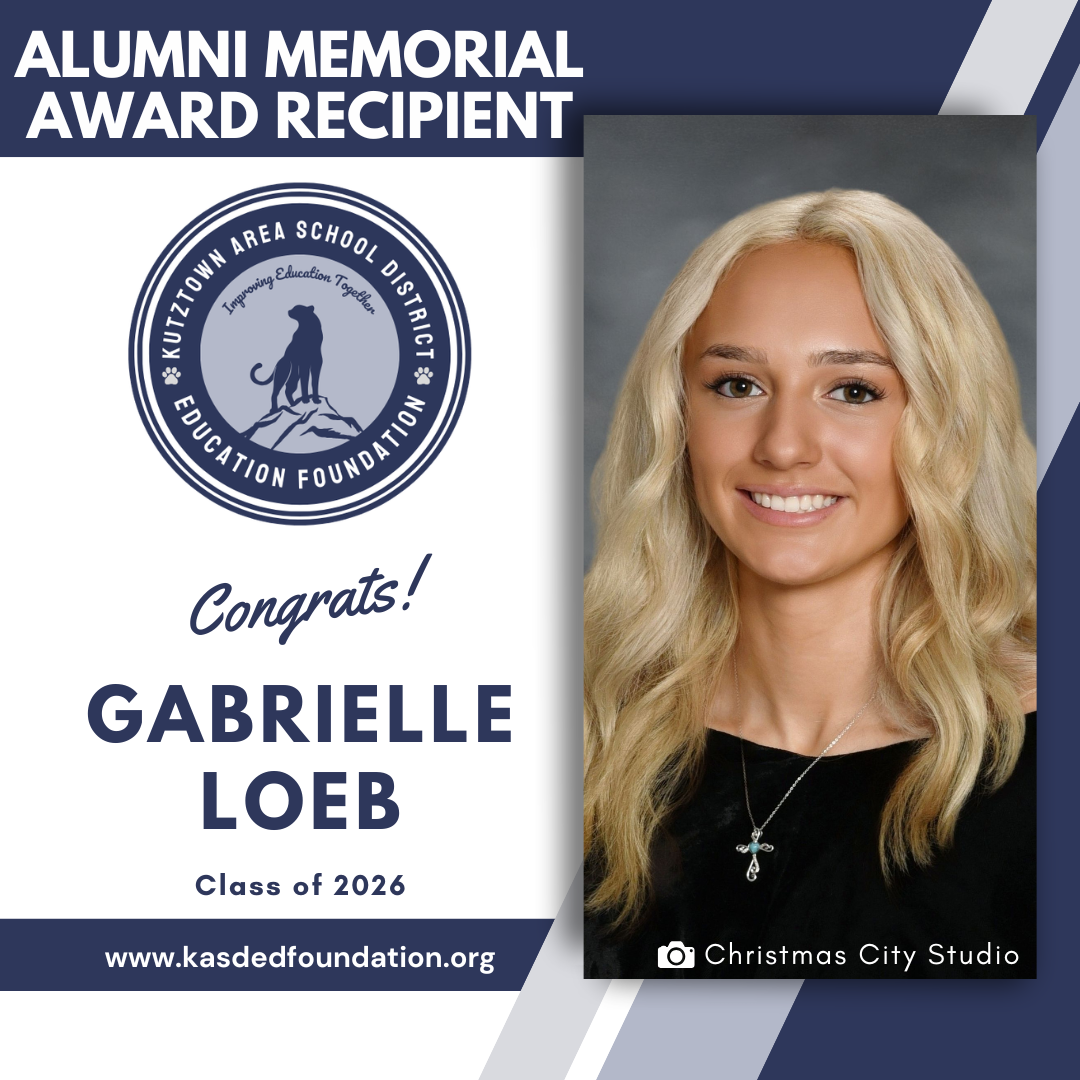 Gabrielle Loeb Receives Alumni Memorial Award at Senior Awards Ceremony