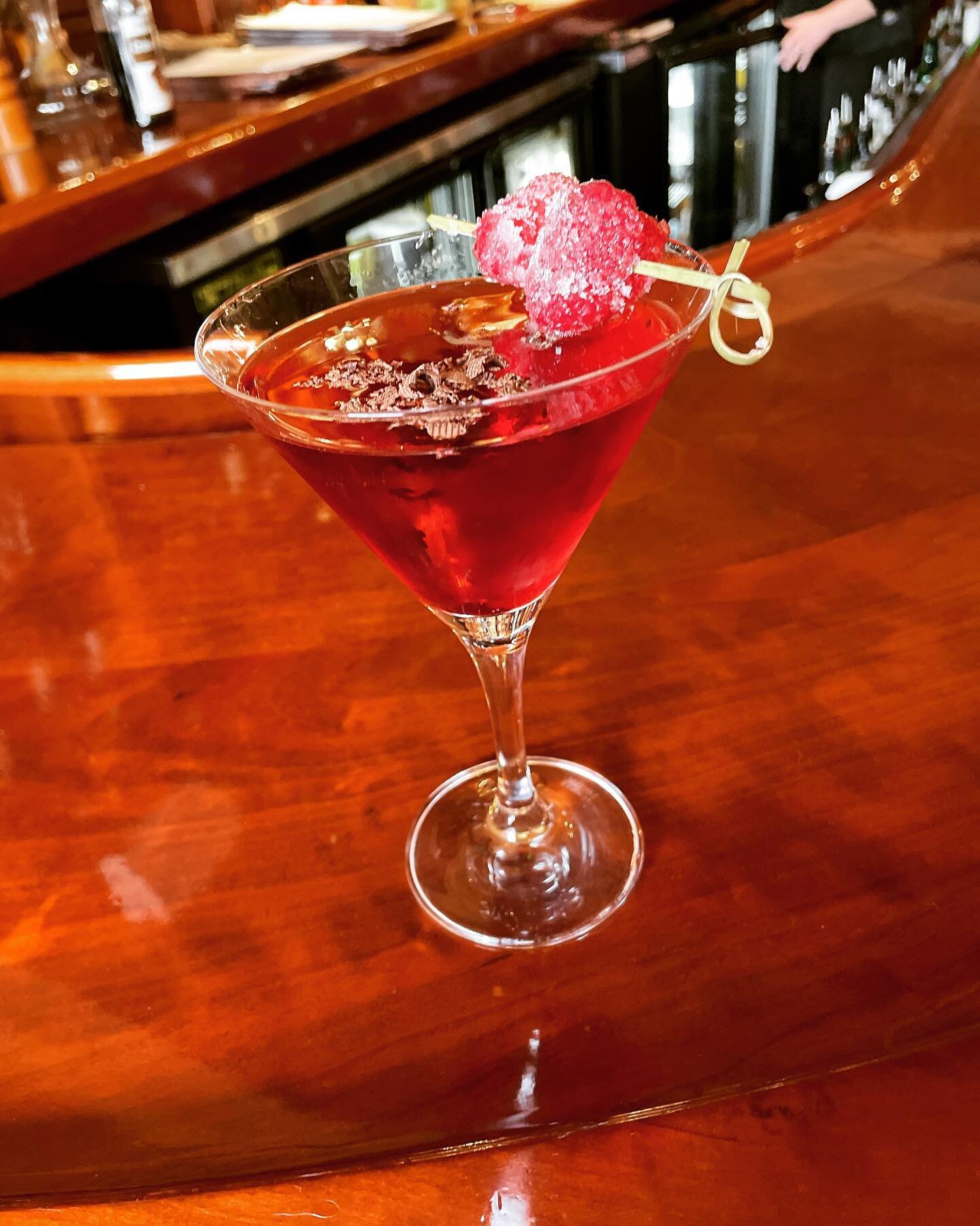 Valentine cocktails- The Raspberry Chocolatini or The Love Potion #SouthernInn#ValentineCocktails #ValentineWeekend