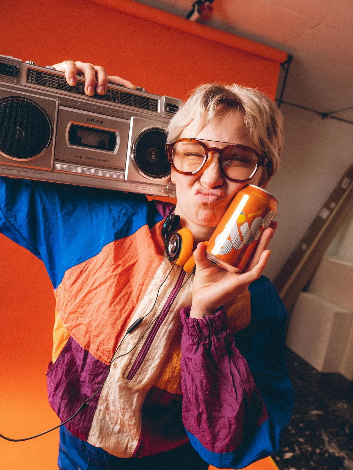 Shooting photo campaigns for brands that never hired me pt.1 @slicesoda 🥤

Being that Slice is originally from the 80&rsquo;s, we wanted to lean heavily into the 80&rsquo;s retro windbreaker vibes... so that&rsquo;s exactly what we did ✨

We chose a