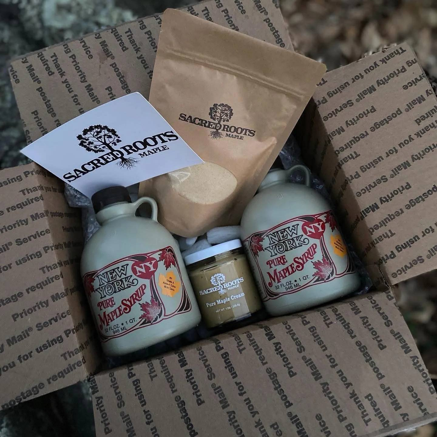 It&rsquo;s December! Our Maple Elf (Ben) has been hard at work adding Maple Sugar and Maple Cream to our inventory!
Check out our shop to purchase a gift for friends, family, or yourself this holiday season. Add a custom note and we will add this to 