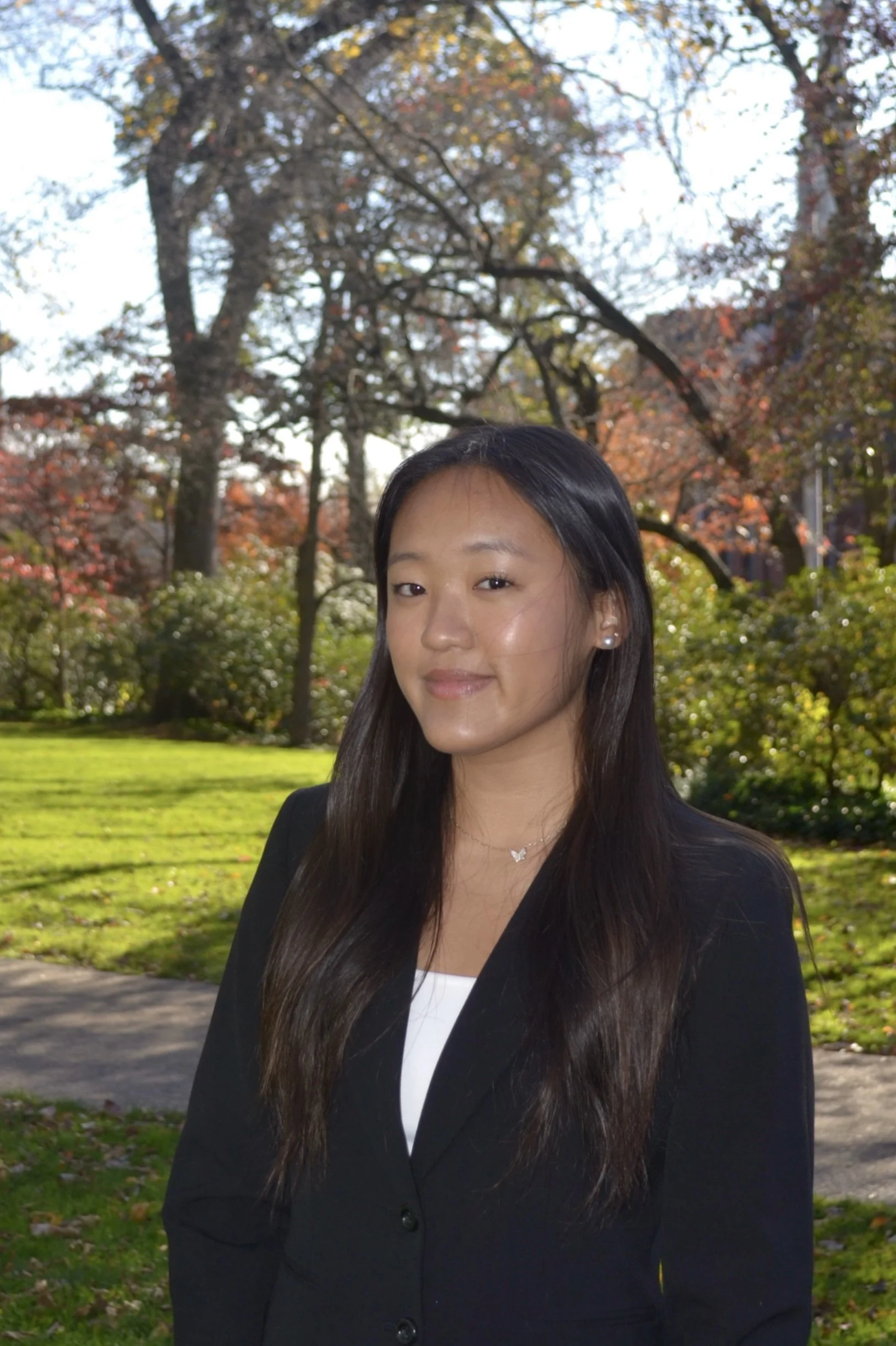 Sophia Yang / Panel Director