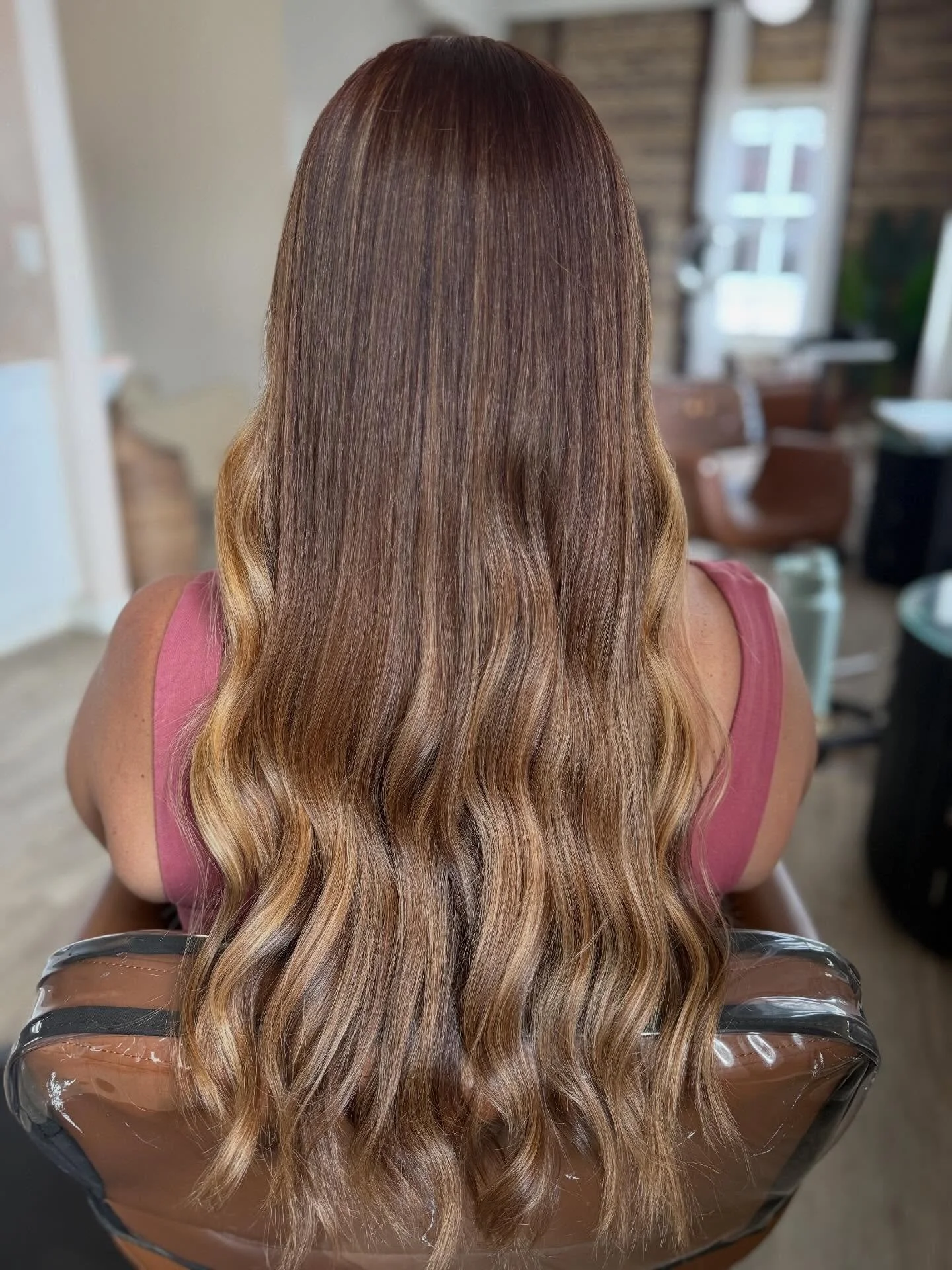 Let the spirit of fall reflect in your hair! 🍁🍂 Hair by @kaseycosta