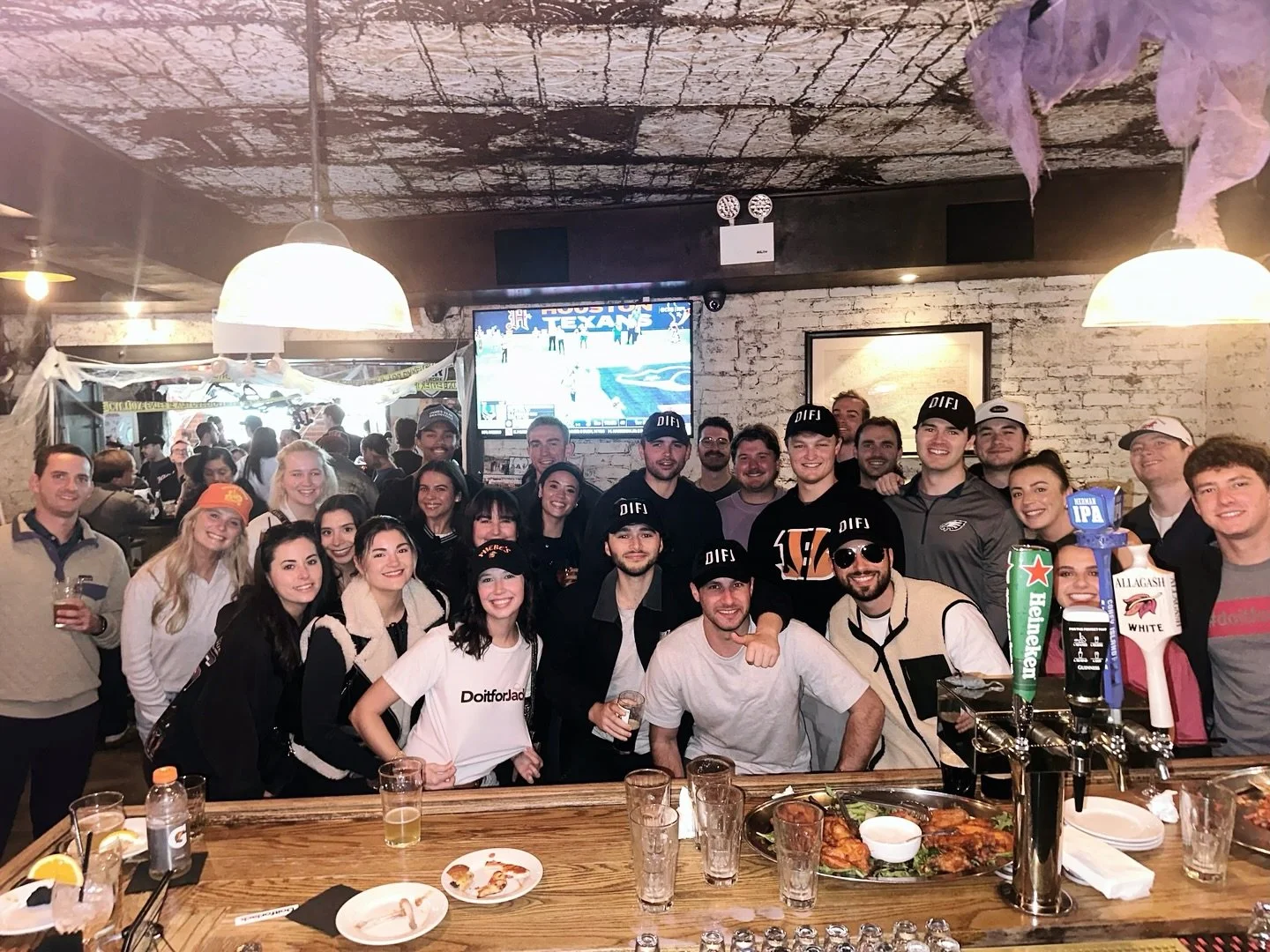 Big thanks to our DOITFORJACK Young Professionals for their successful gathering at @phebesnyc , and to our NYC supporters for attending!

Phebe&rsquo;s is the spot for all things Bengals in NYC and Jack would be grateful for a gathering in his honor