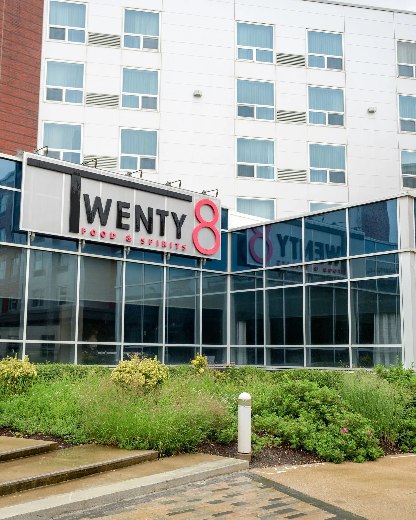 Welcome to Twenty8! 📍Located right in Patriot Place, we're your destination for elevated American cuisine with a modern twist. From spacious indoor seating to our seasonal outdoor patio, enjoy delicious flatbreads, appetizers, and entrees cooked to 