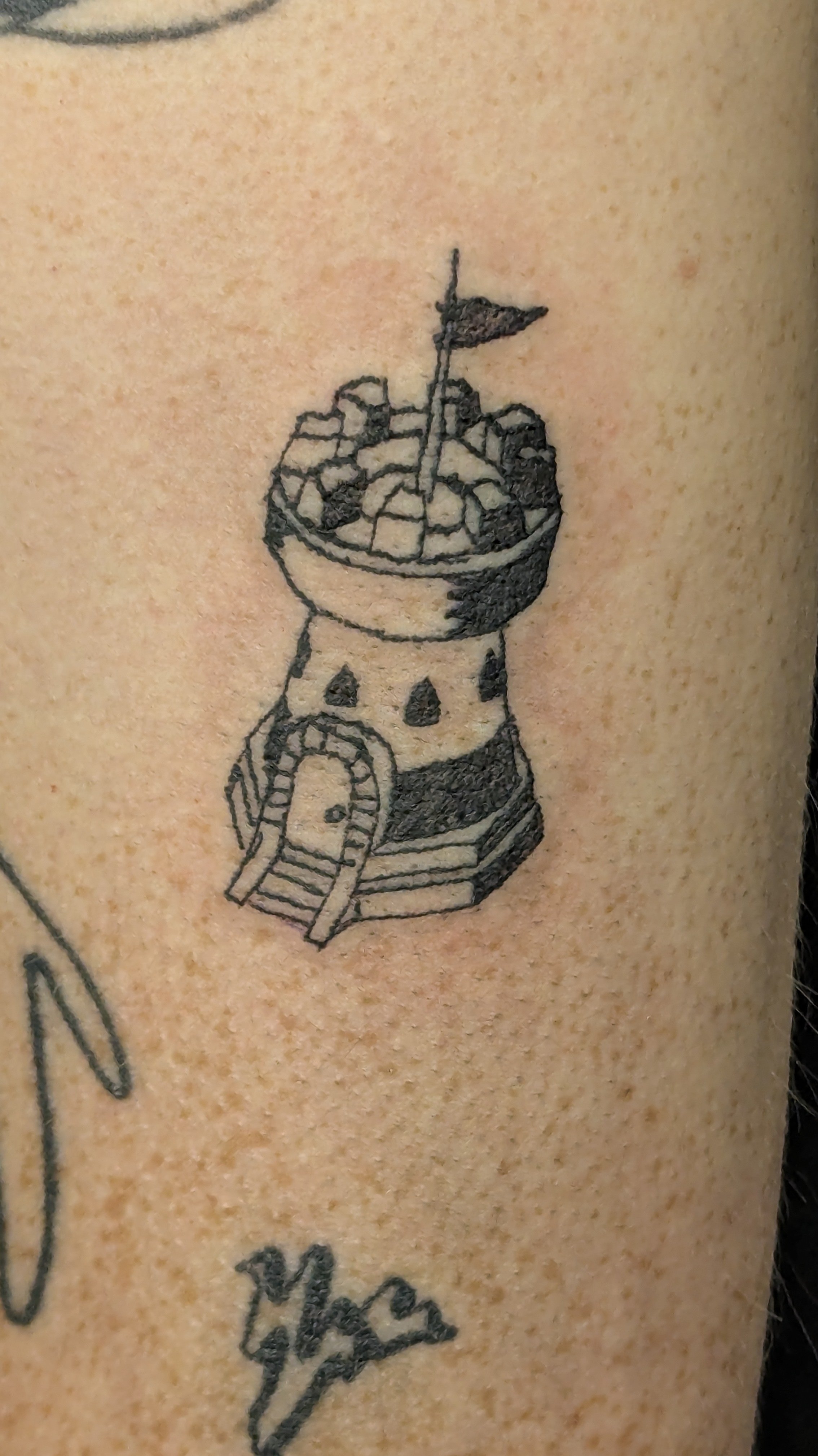 Tattoo by Cyrano @cafecyranotattoo