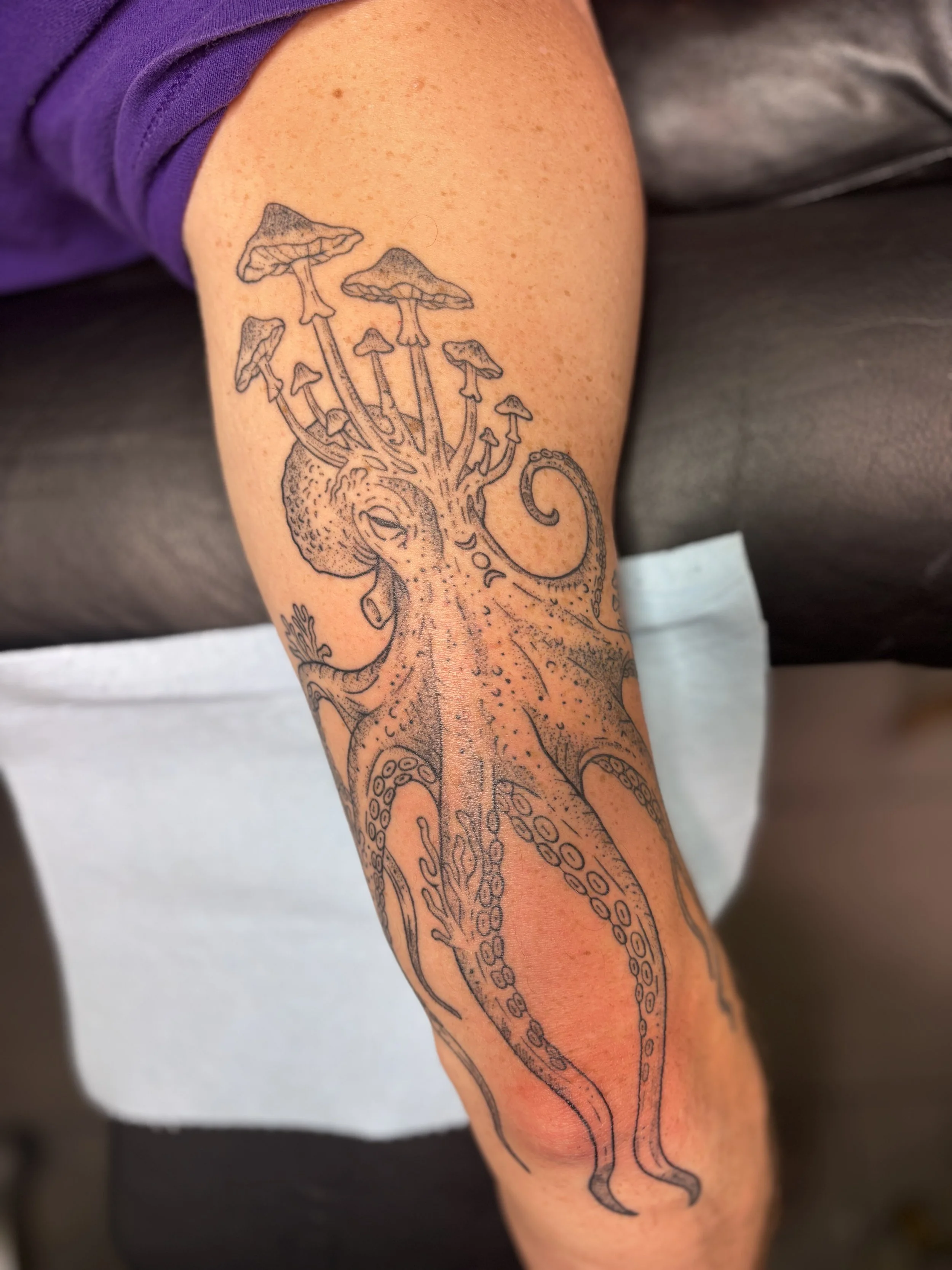 Tattoo by Nic @mackinsmind