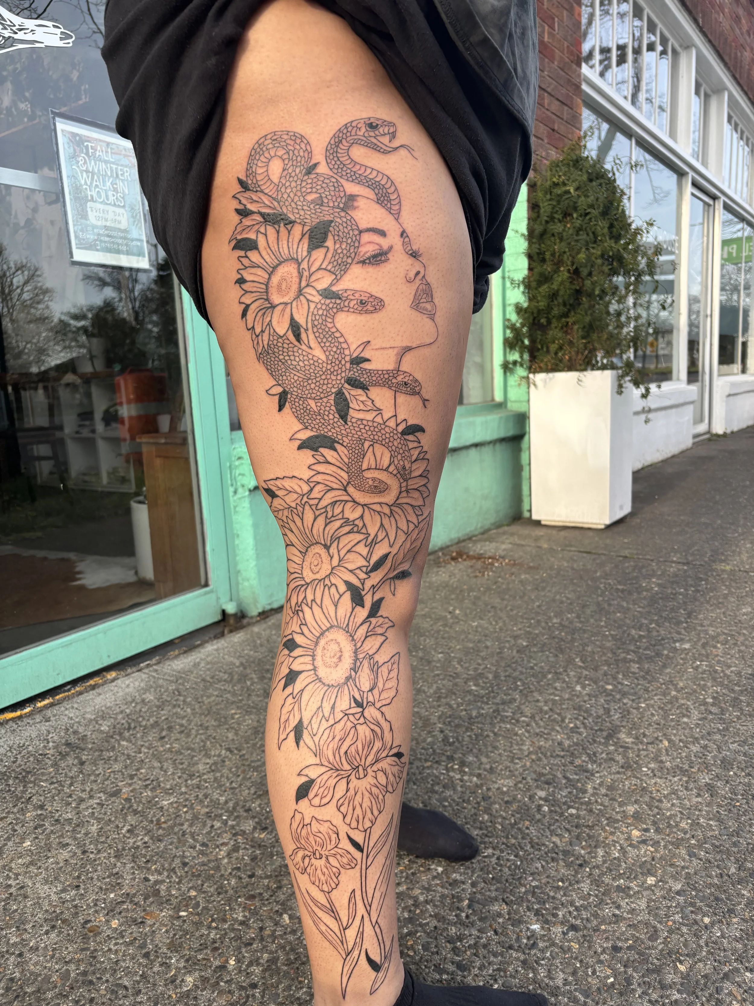 Tattoo by Nic @mackinsmind