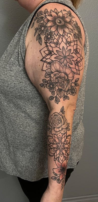 Tattoo by Danielle Joy Demuro at Birdhouse Tattoo in Portland Oregon