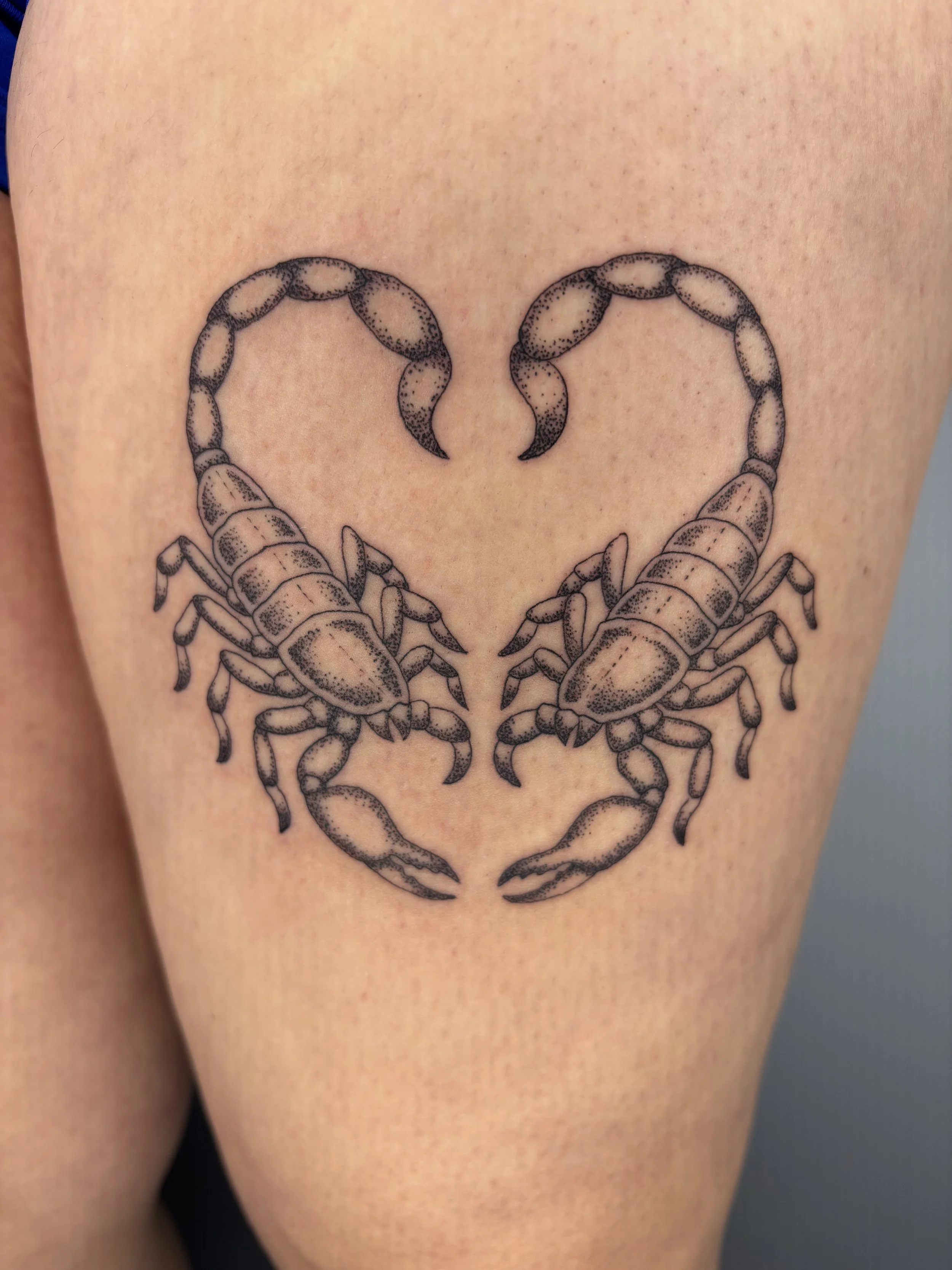 Tattoo by Mayra @lunarlarcenist