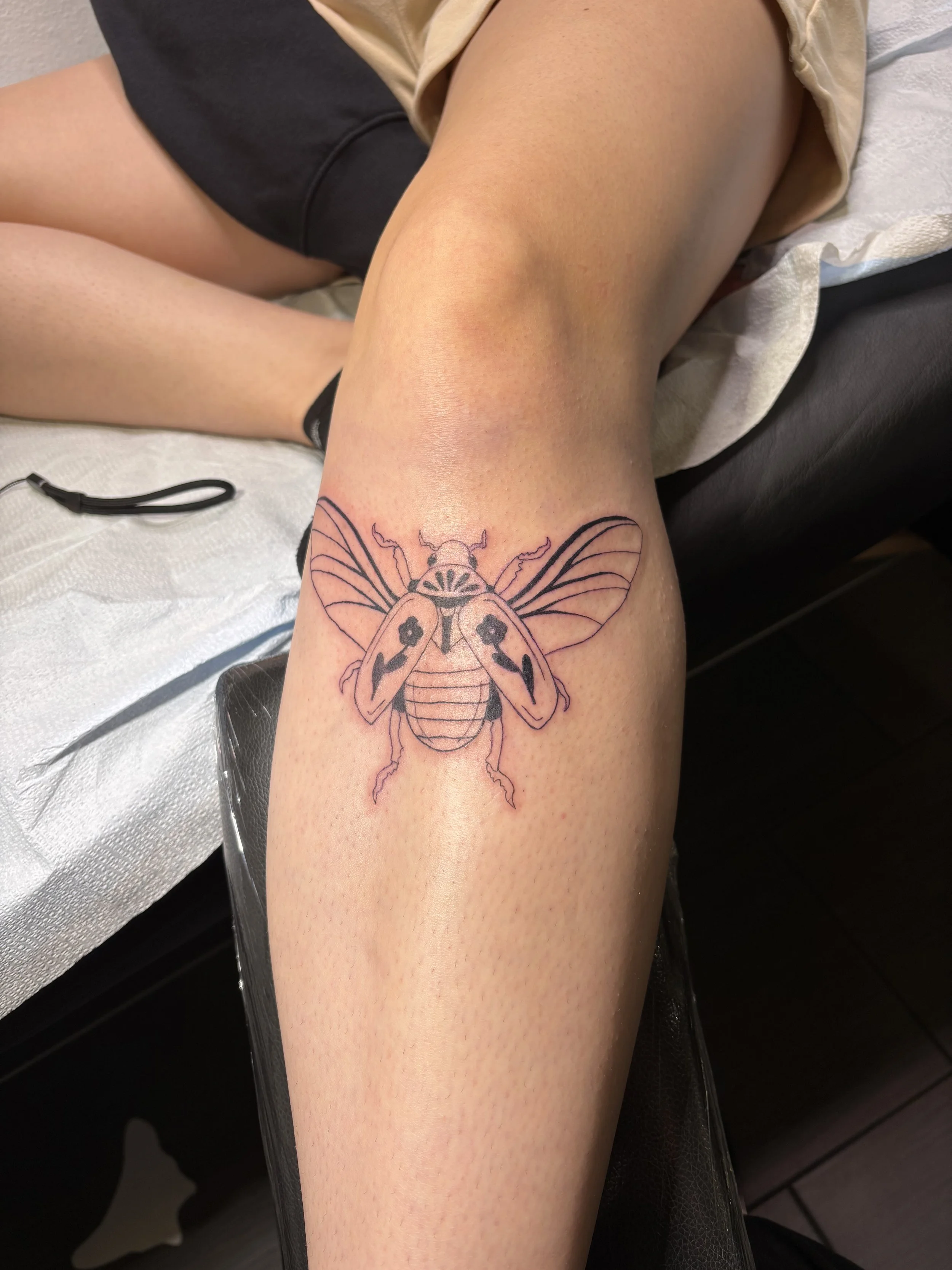 Tattoo by Mayra @lunarlarcenist