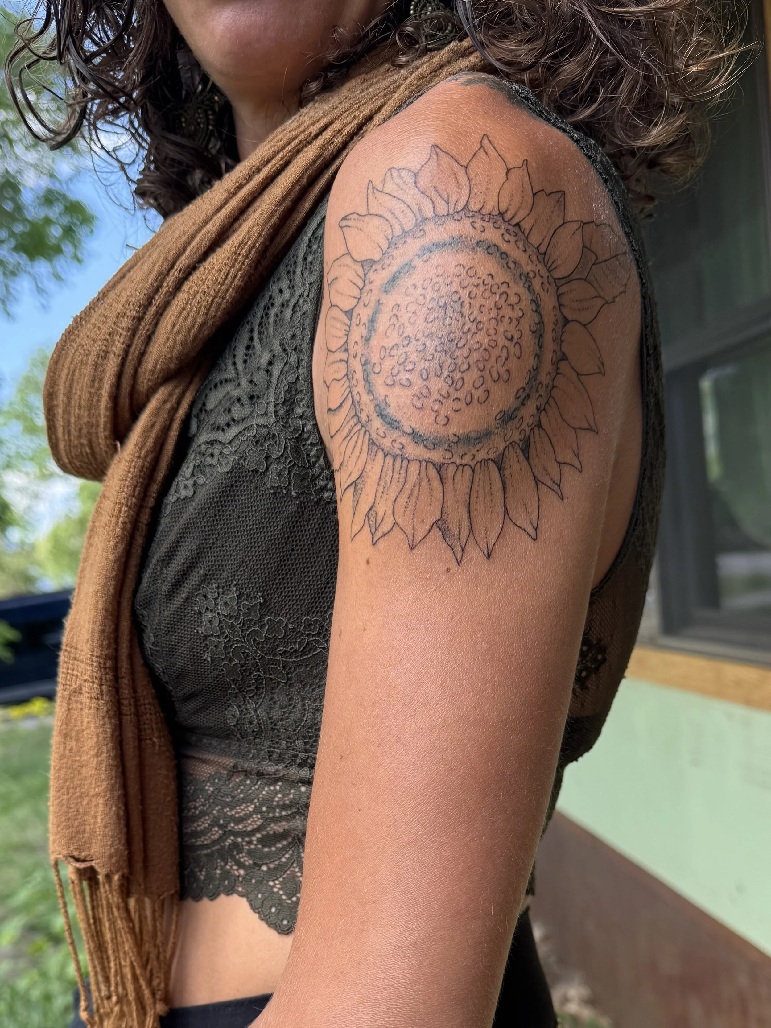 Tattoo by Elle @ellesparksstudio at Birdhouse Tattoo Portland, Oregon