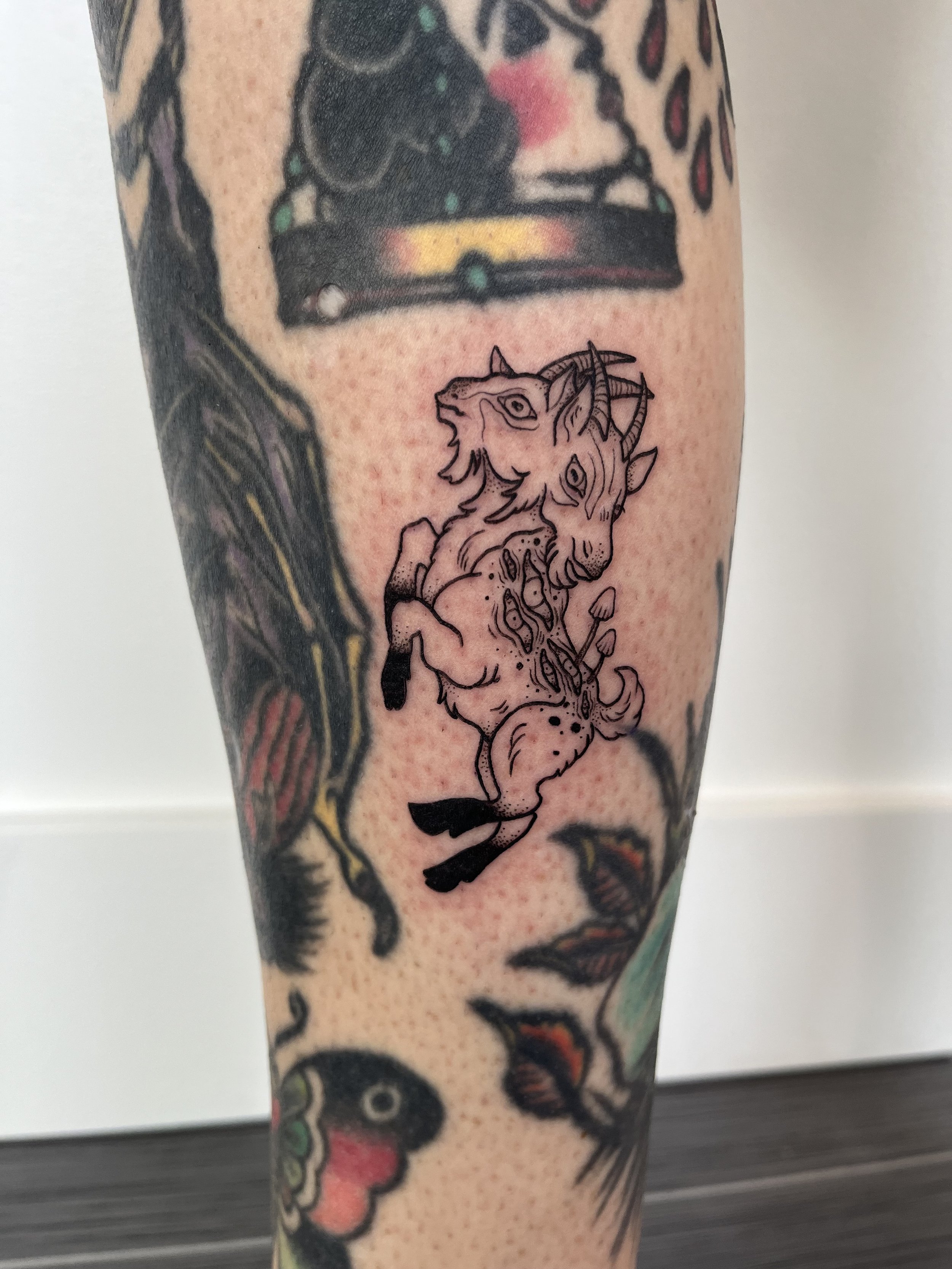 Tattoo by Katya @peachdoestattoos