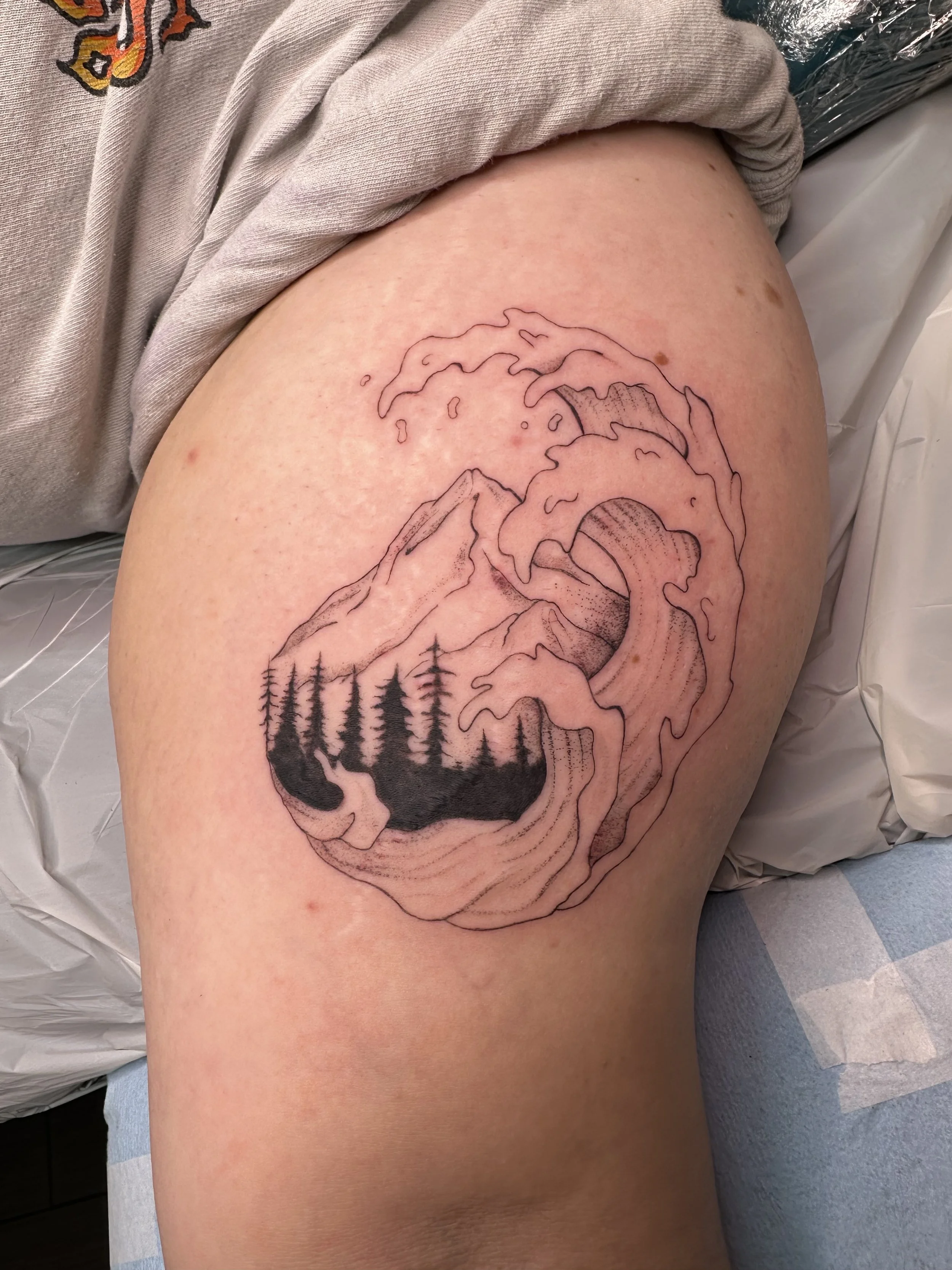 Tattoo by Elle @ellesparksstudio at Birdhouse Tattoo Portland, Oregon