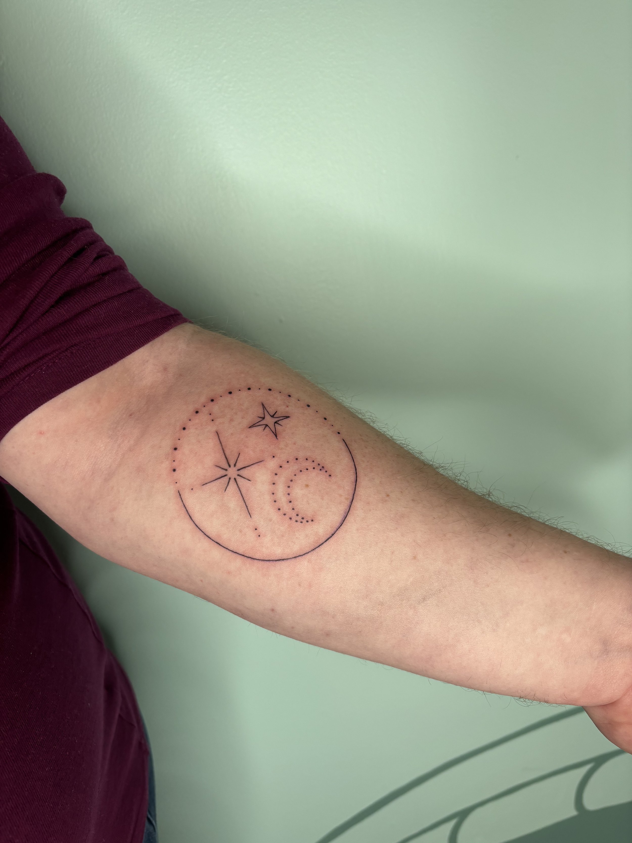 Tattoo by Mayra @lunarlarcenist