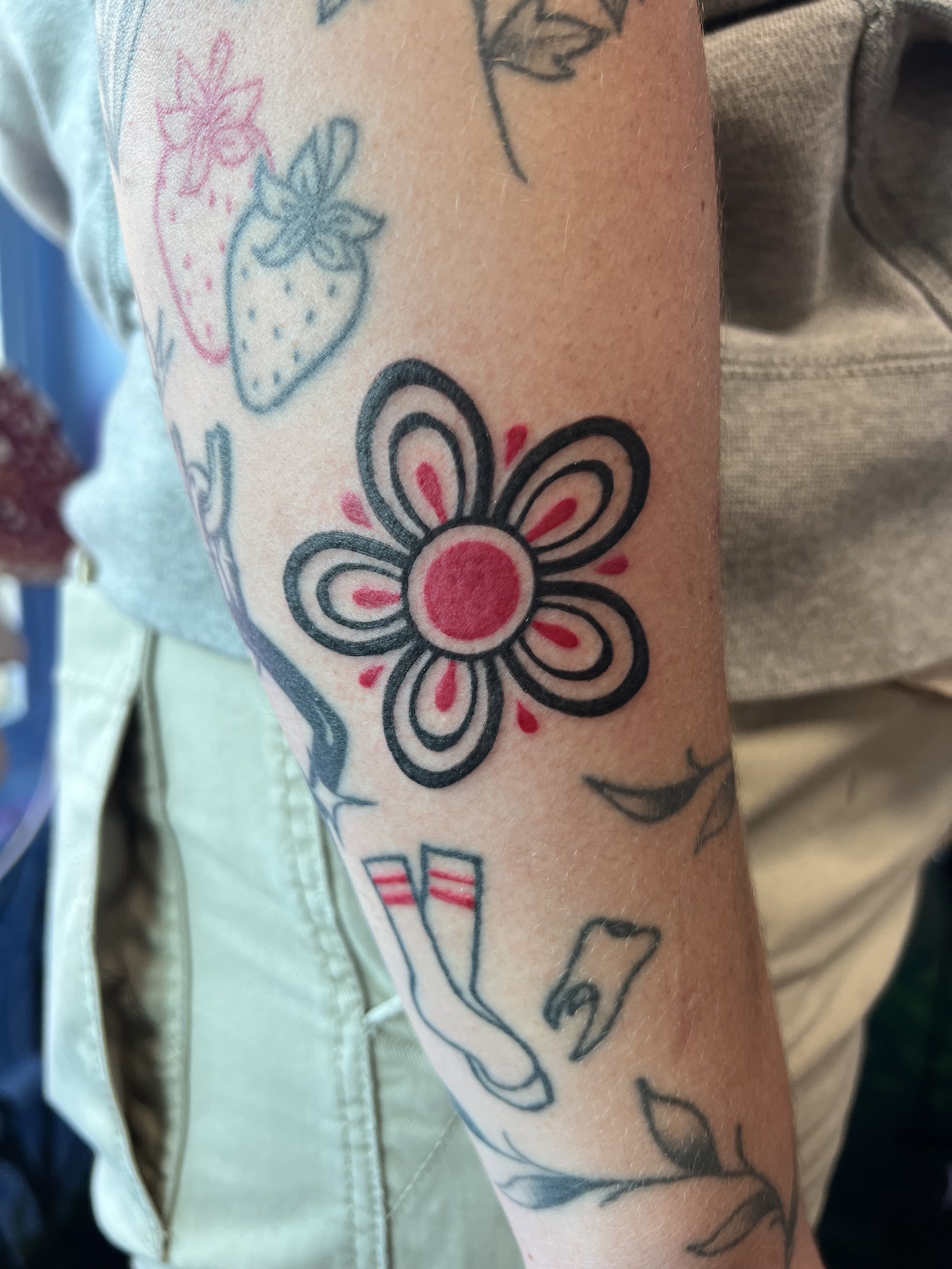 Tattoo by Elle @ellesparksstudio at Birdhouse Tattoo Portland, Oregon