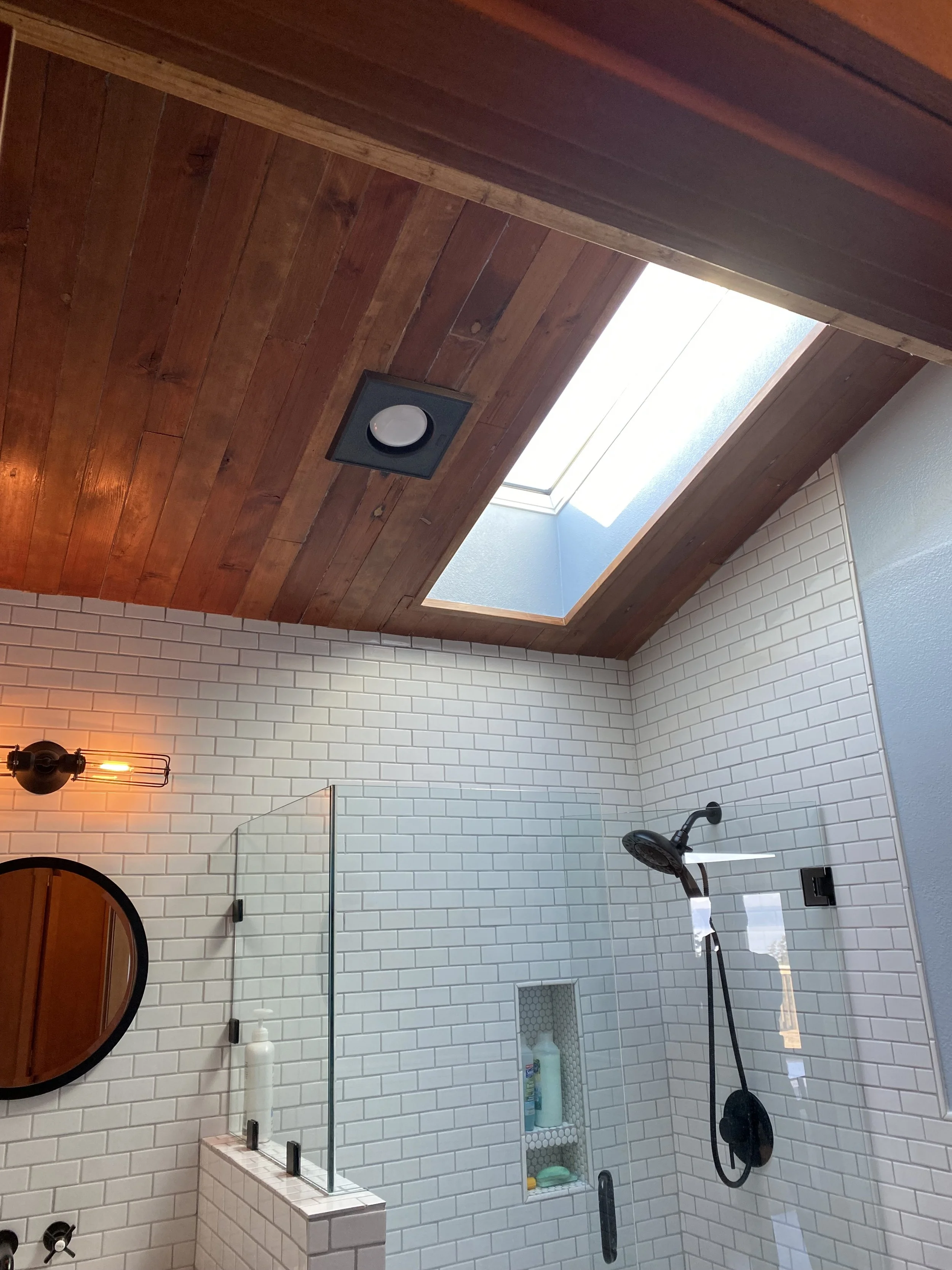 Custom handcrafted woodworks and fine carpentry serving Seattle