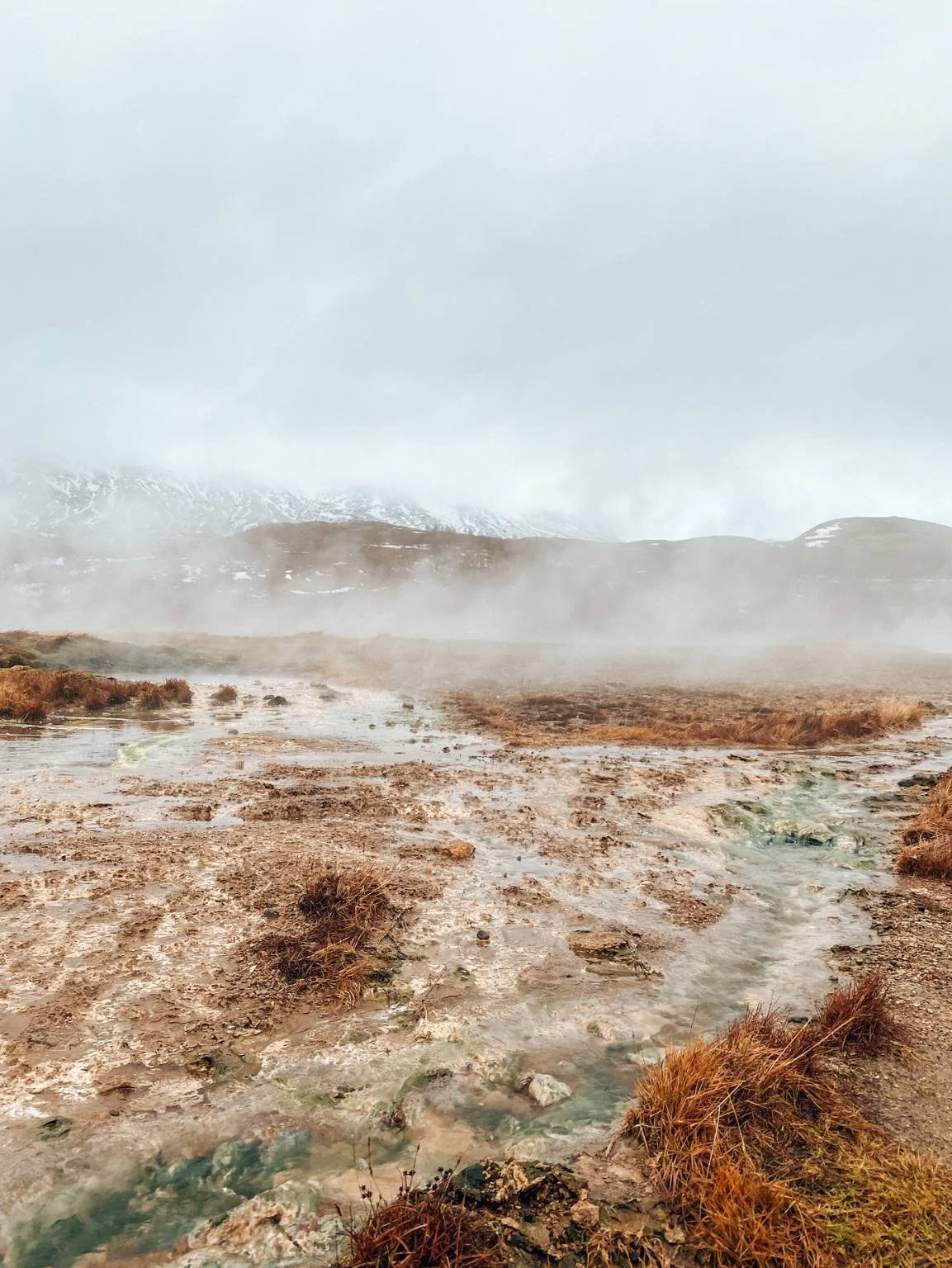 island mit kleinkind haukadalur