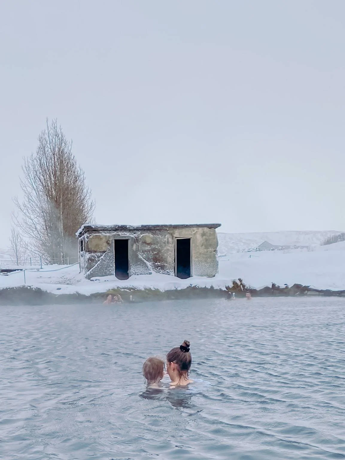 island mit kleinkind