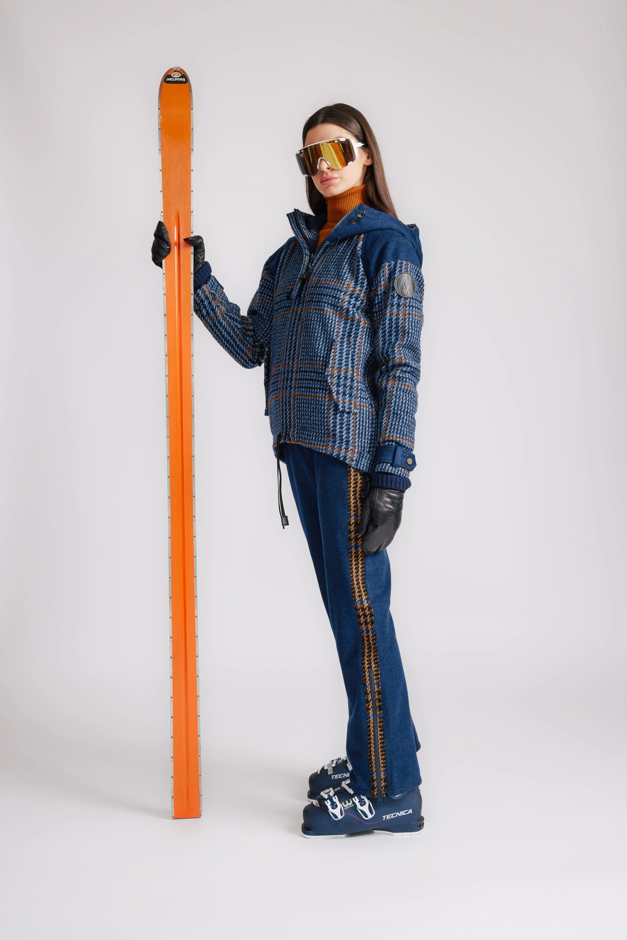 Loro Piana Navy  205.jpg