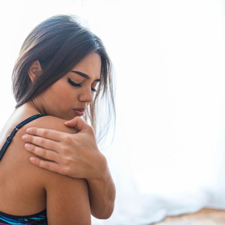 Is Nighttime Shoulder Pain Keeping You Awake? Understanding Rotator Cuff  Tendinopathy — Restore Health and Sport