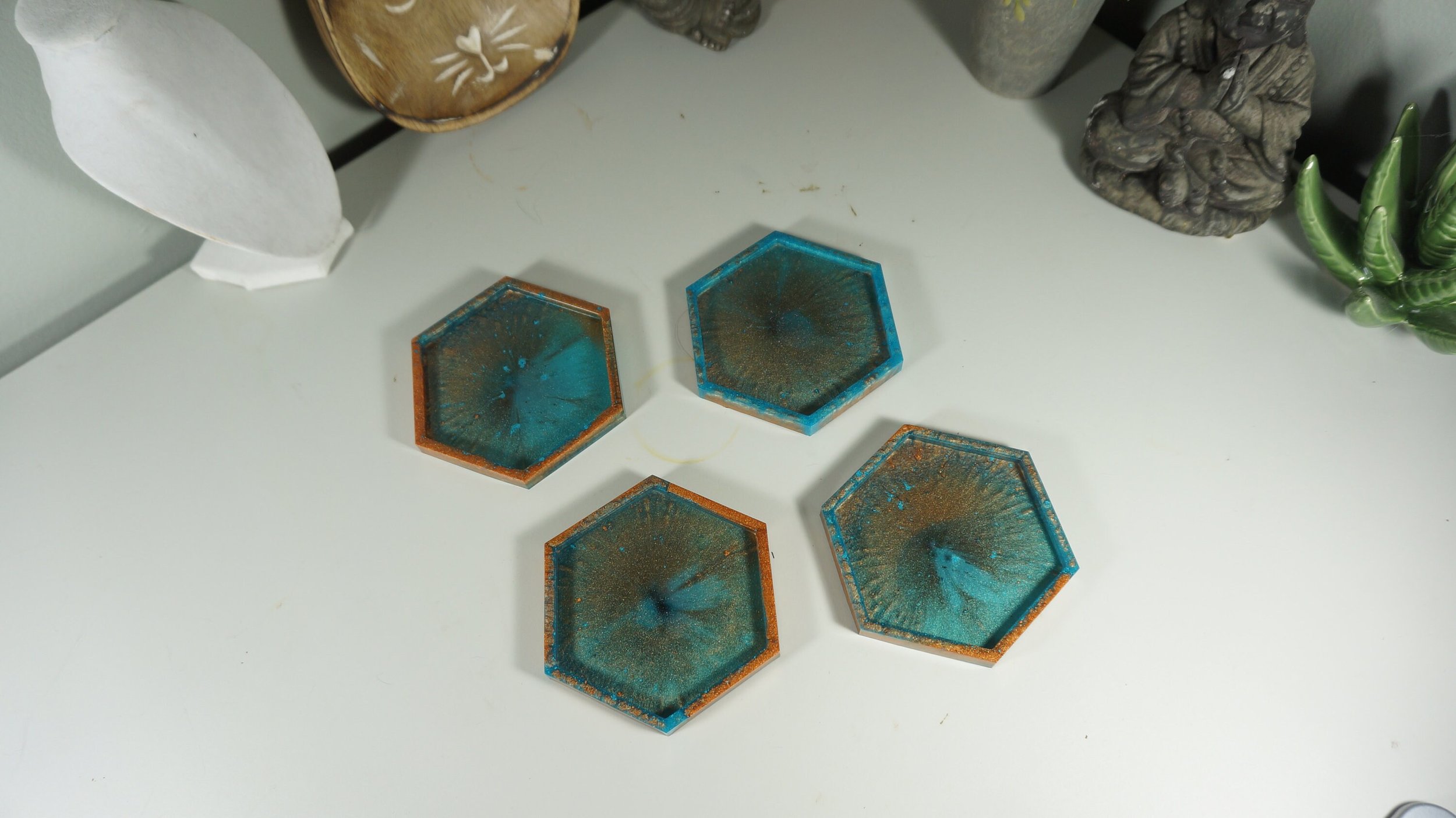 https://i.etsystatic.com/18154693/r/il/f3bd0f/4426157931/il_fullxfull.4426157931_lc96.jpg