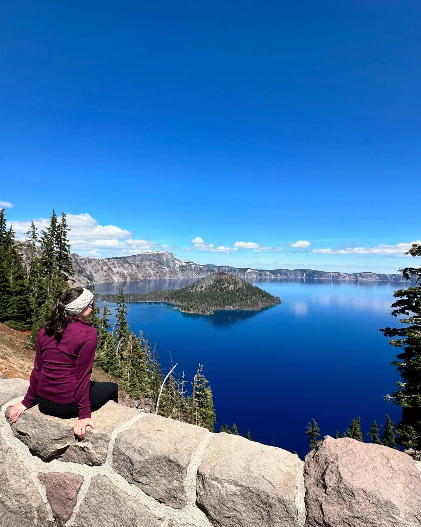 Last week my besties came to visit Bend and we went on some epic PNW adventures&hellip;  Climbed 2 mountains, visited 6 lakes, saw 4+ waterfalls and I lost count of the trails hiked. I&rsquo;m so grateful for these two, @anyamoves and @arianefund , a
