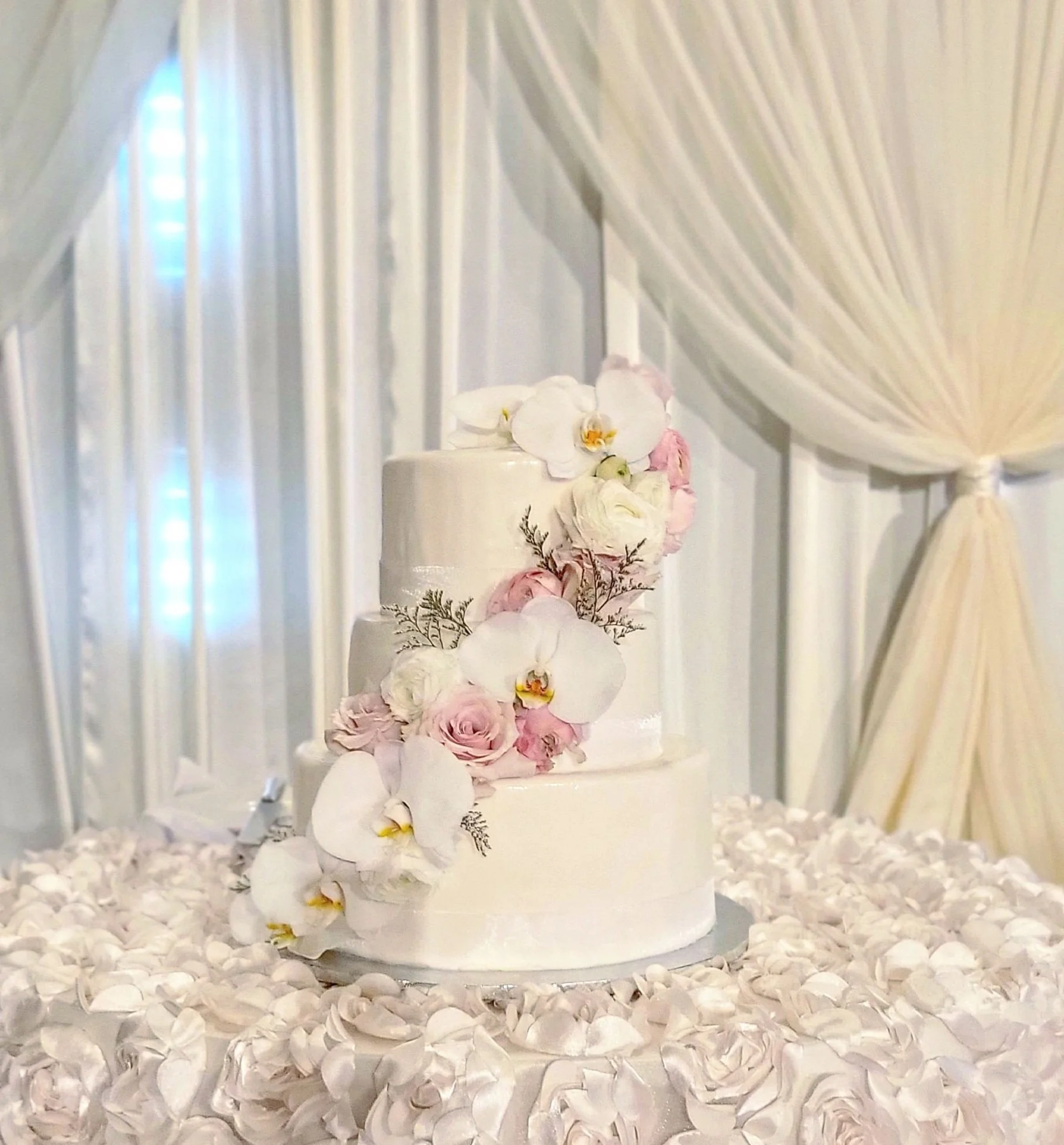Wedding Cake Date Holder