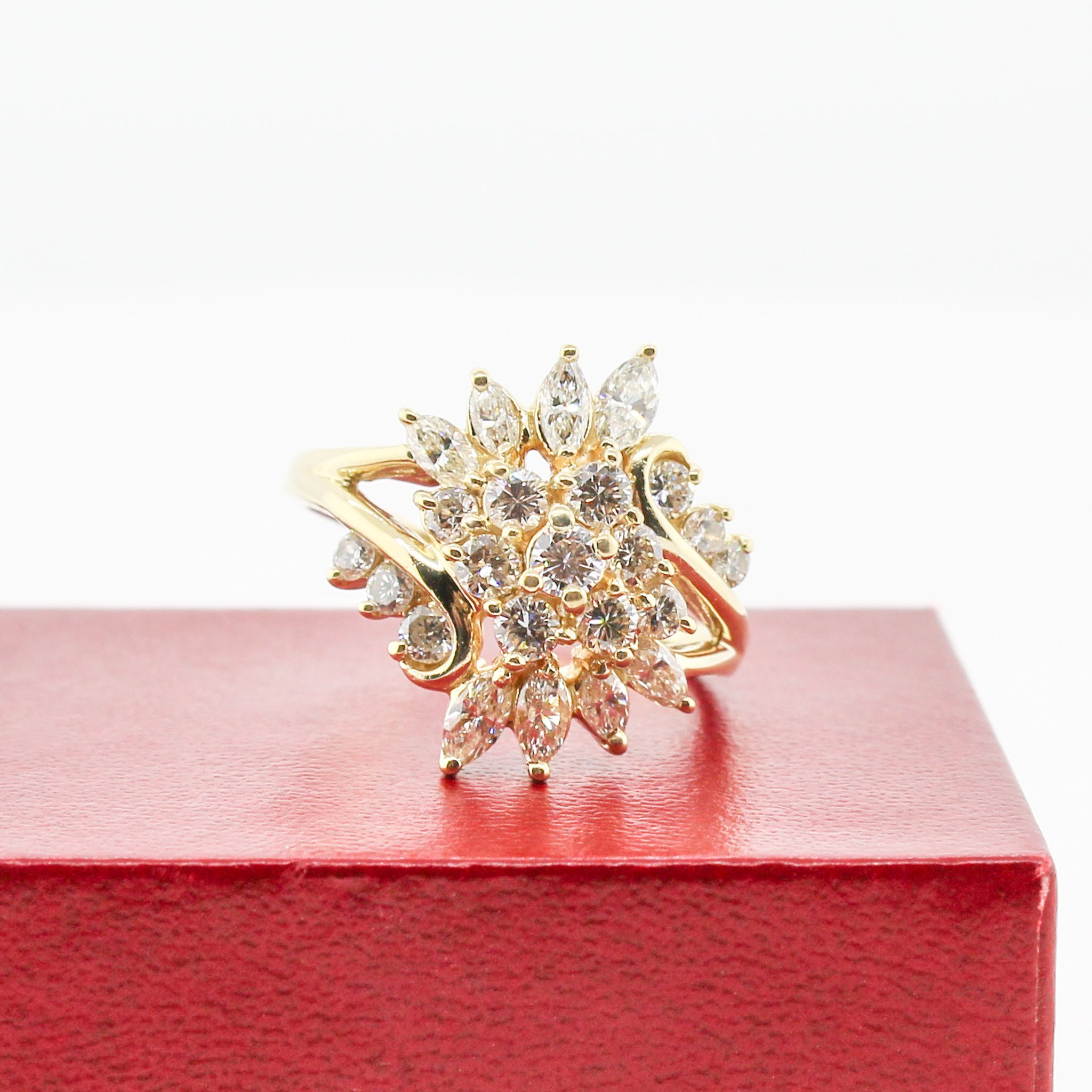Buy Joyalukkas 18k Gold & Diamond Ring for Women Online At Best Price @  Tata CLiQ