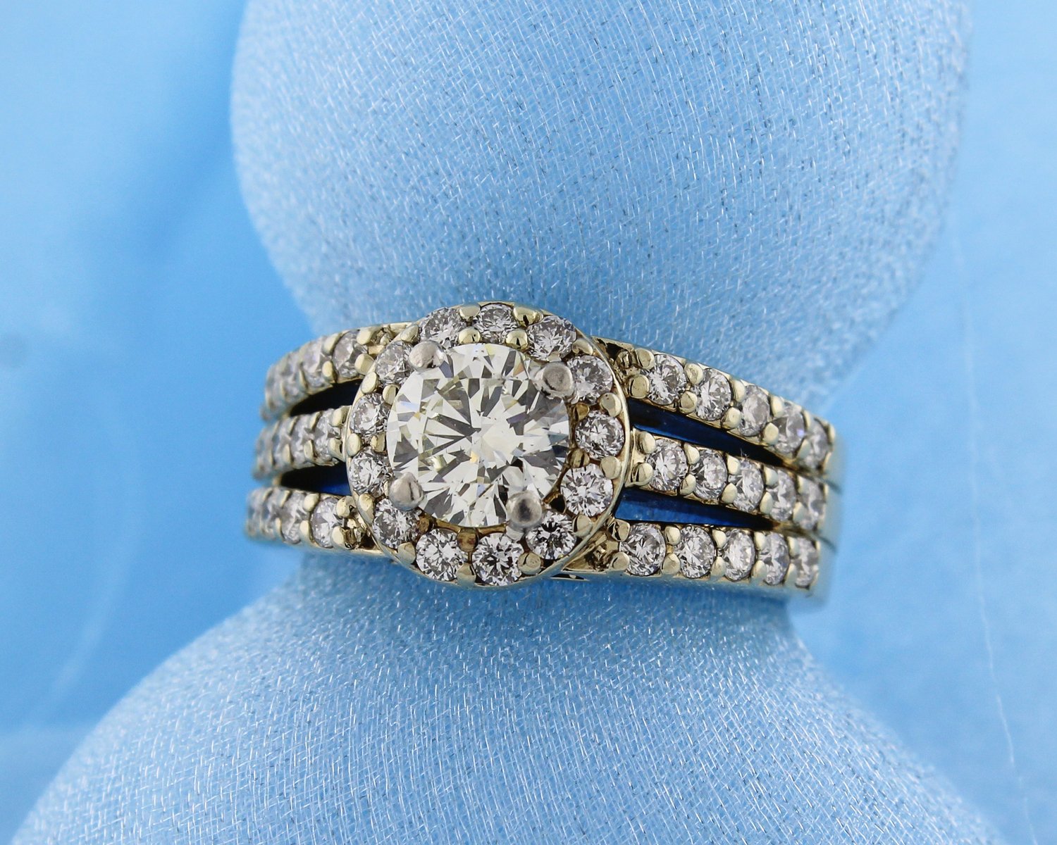 Center Diamond Ring - 14k White Gold - 1.00 carat - Shop