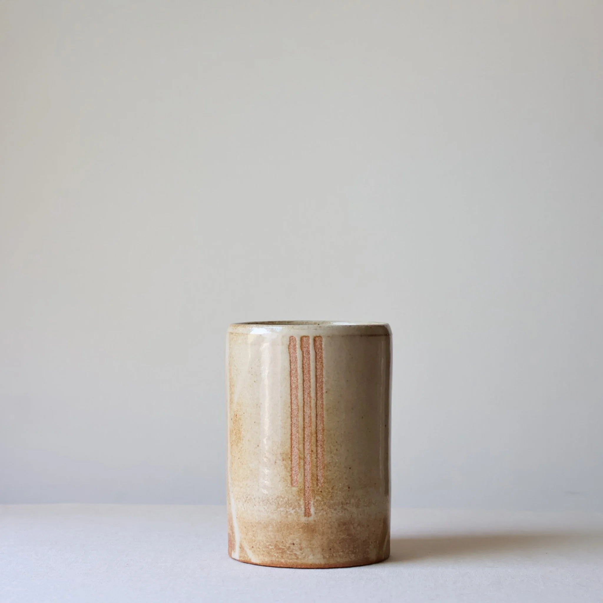 three-line-toasted-edge-utility-crock-1.jpg