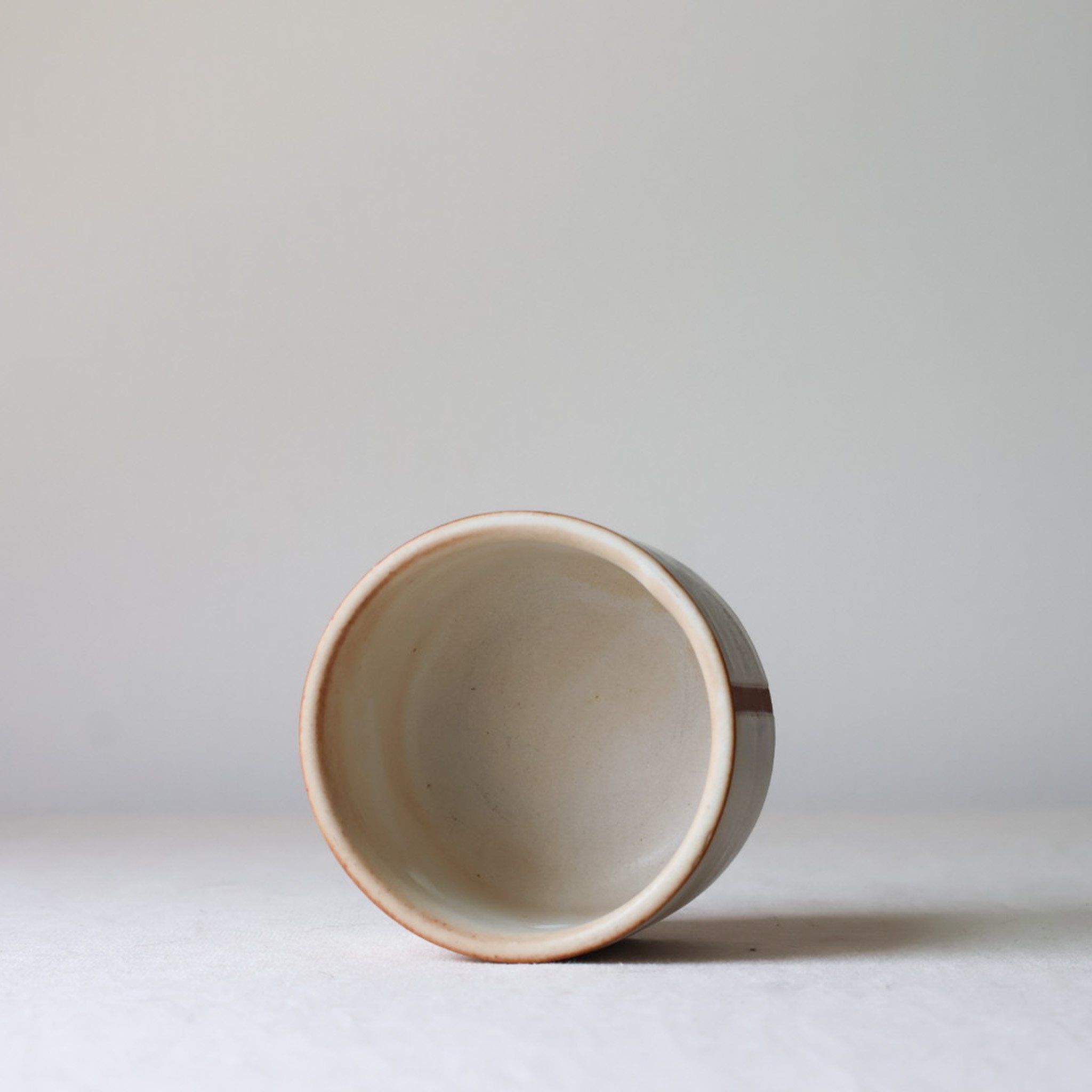 warm-white-line-resist-cappuccino-cup-second-2.jpg