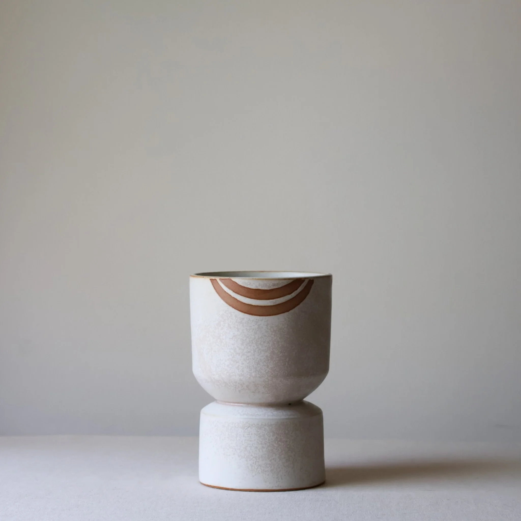 double-arch-pedestal-planter-1.jpg