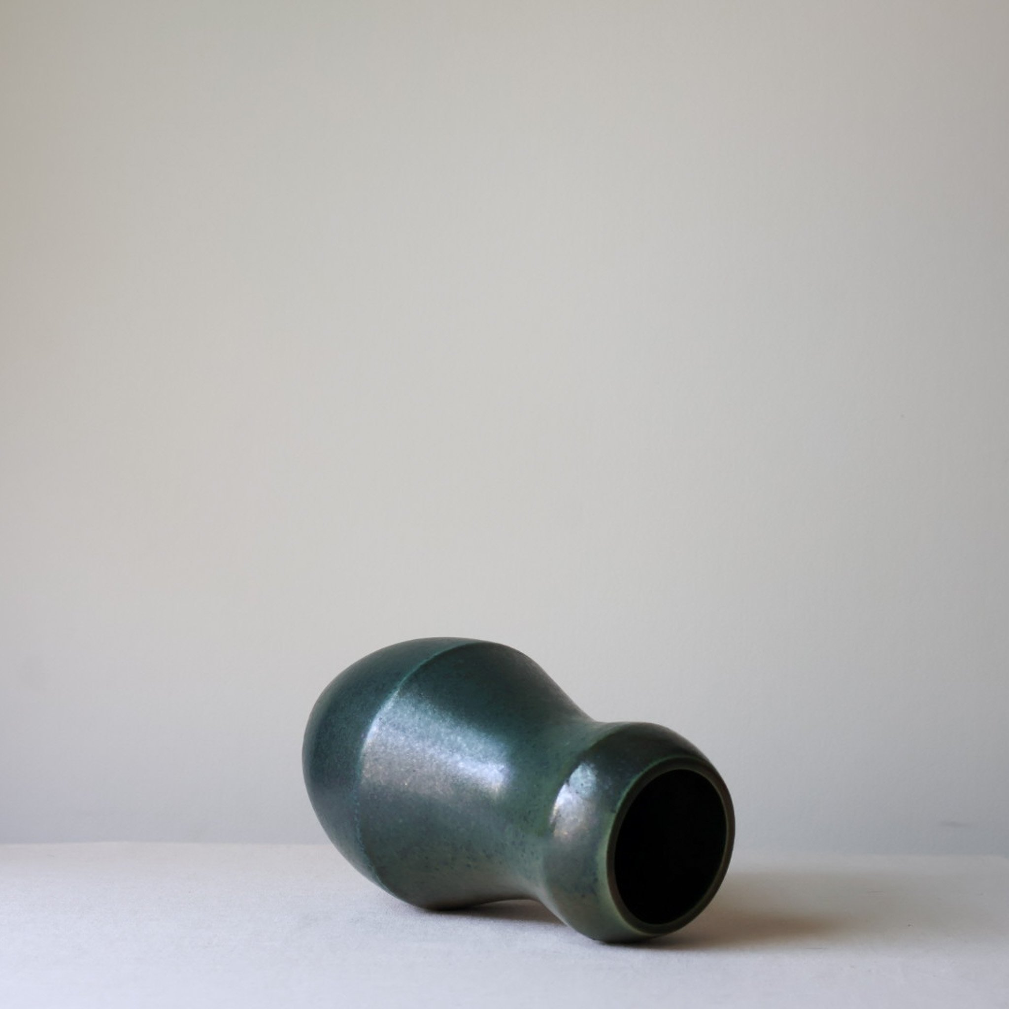 glossy-green-satin-blue-vase-3.jpg