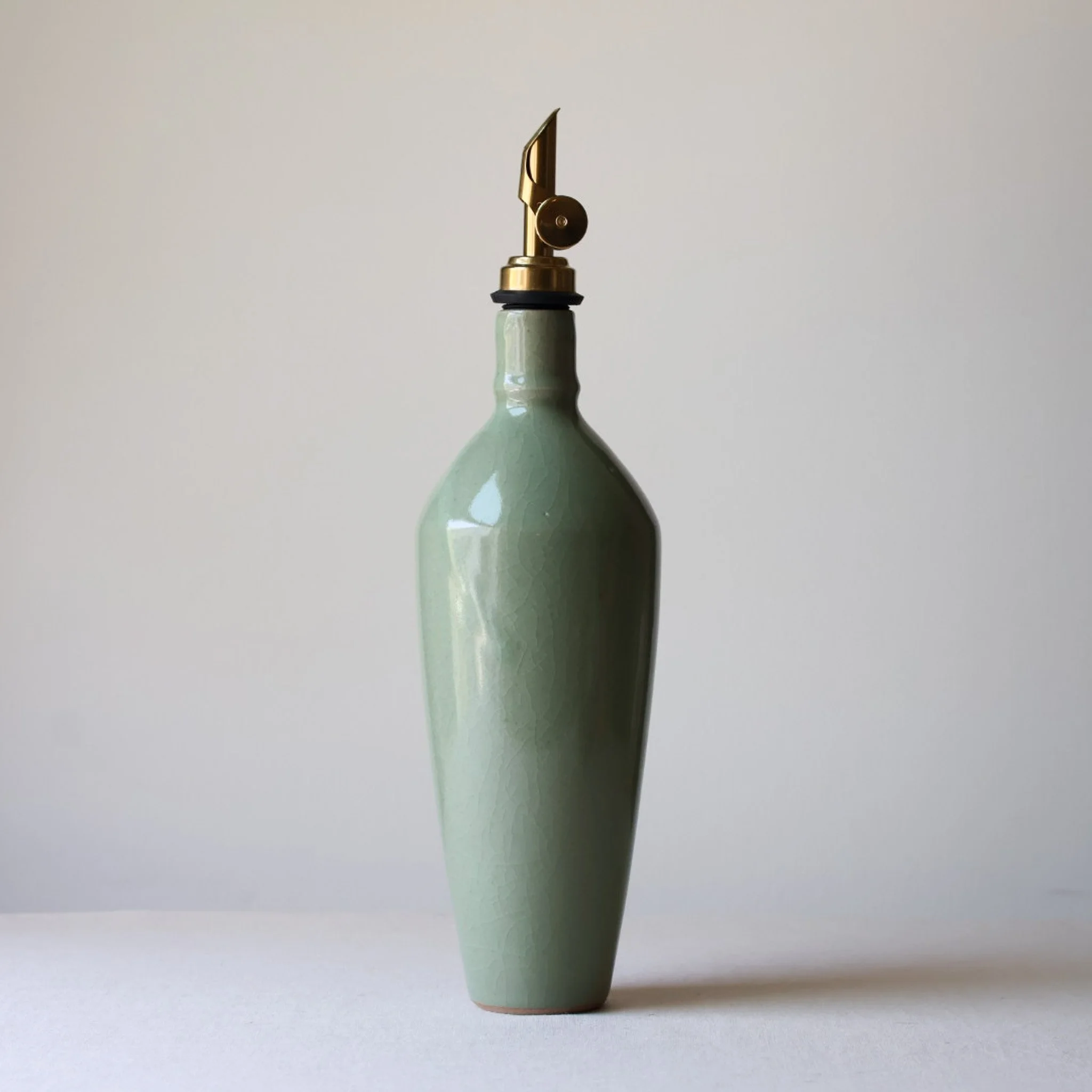 green-crackle-olive-oil-bottle-2.jpg
