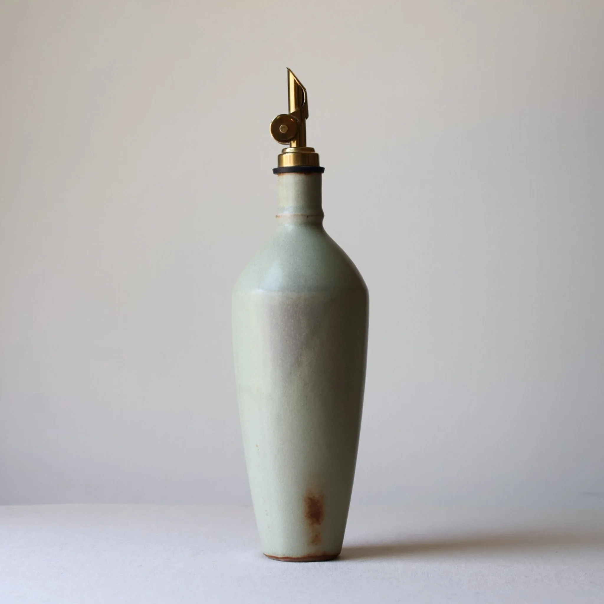 pistachio-taper-olive-oil-bottle-1.jpg