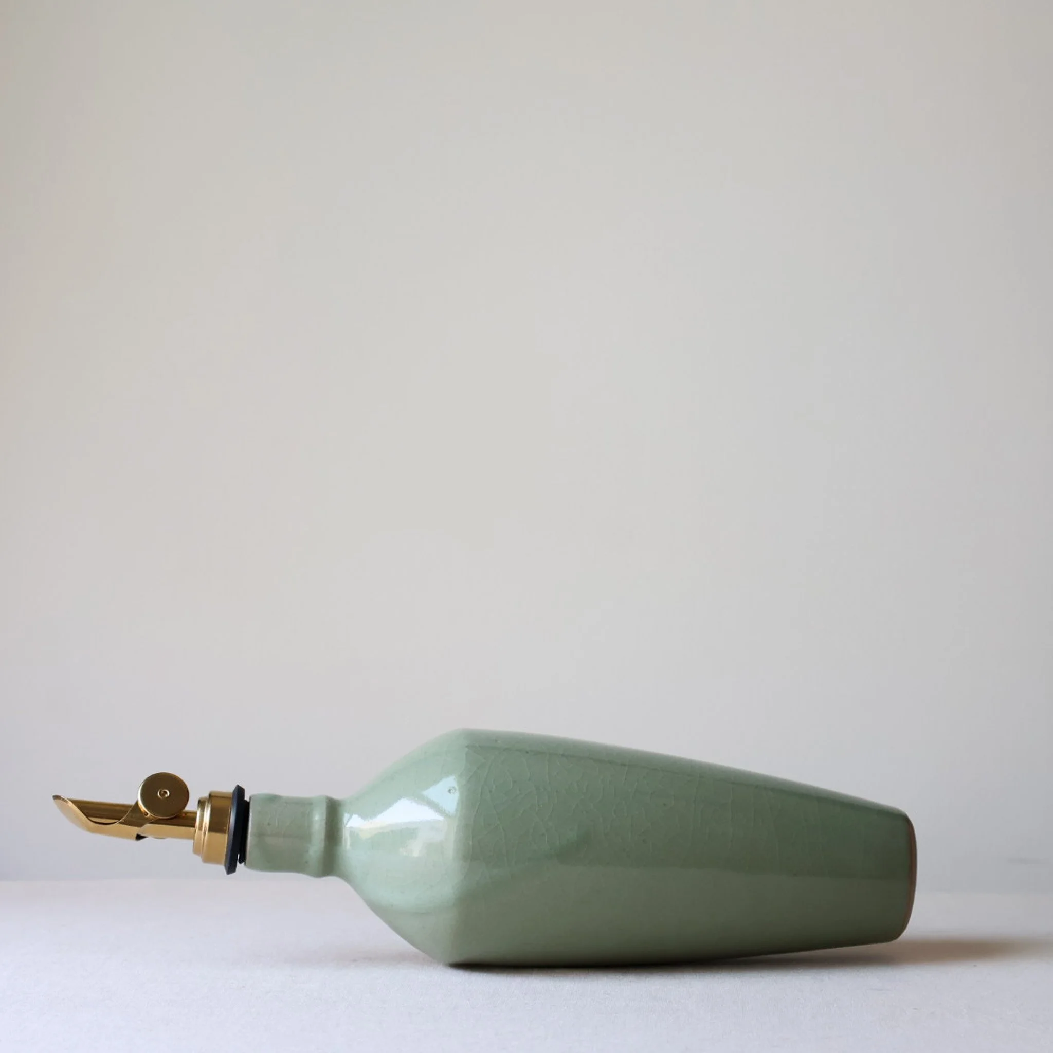 green-crackle-olive-oil-bottle-6.jpg